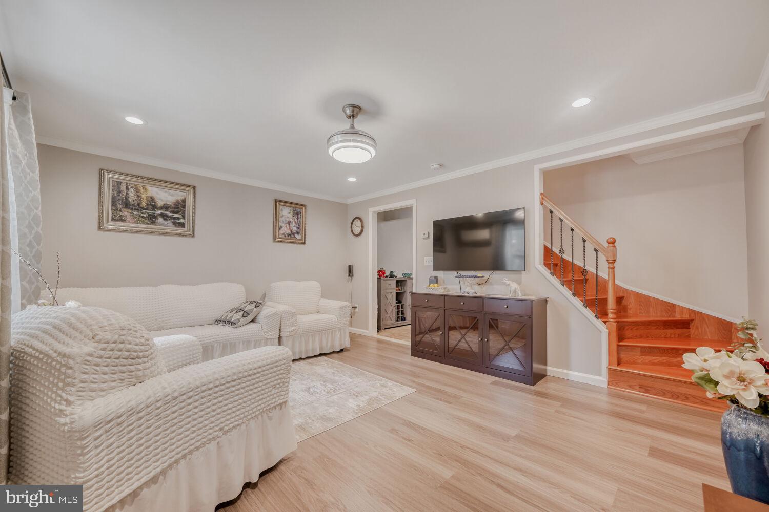 4543 N ROGERS AVENUE