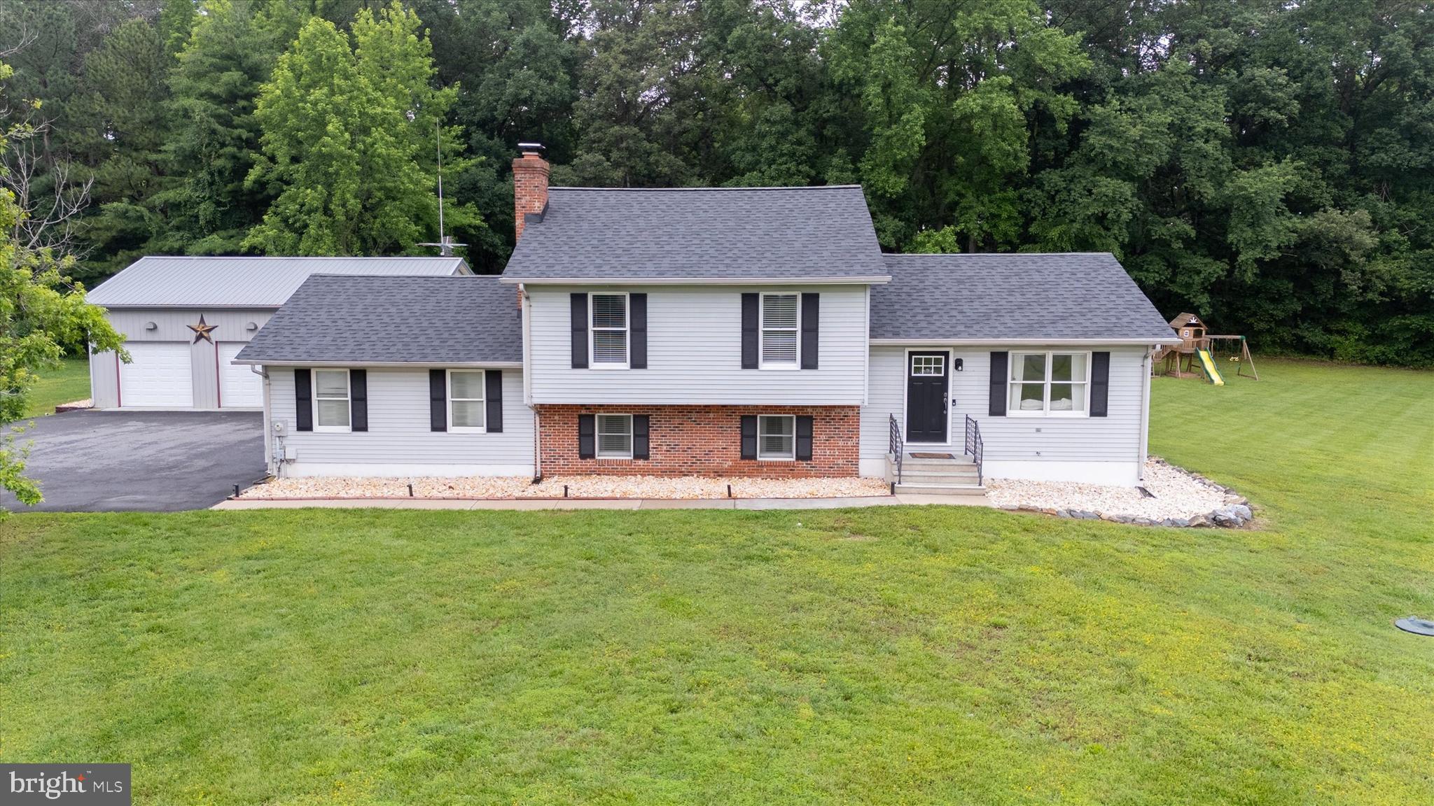 105 KENT DRIVE