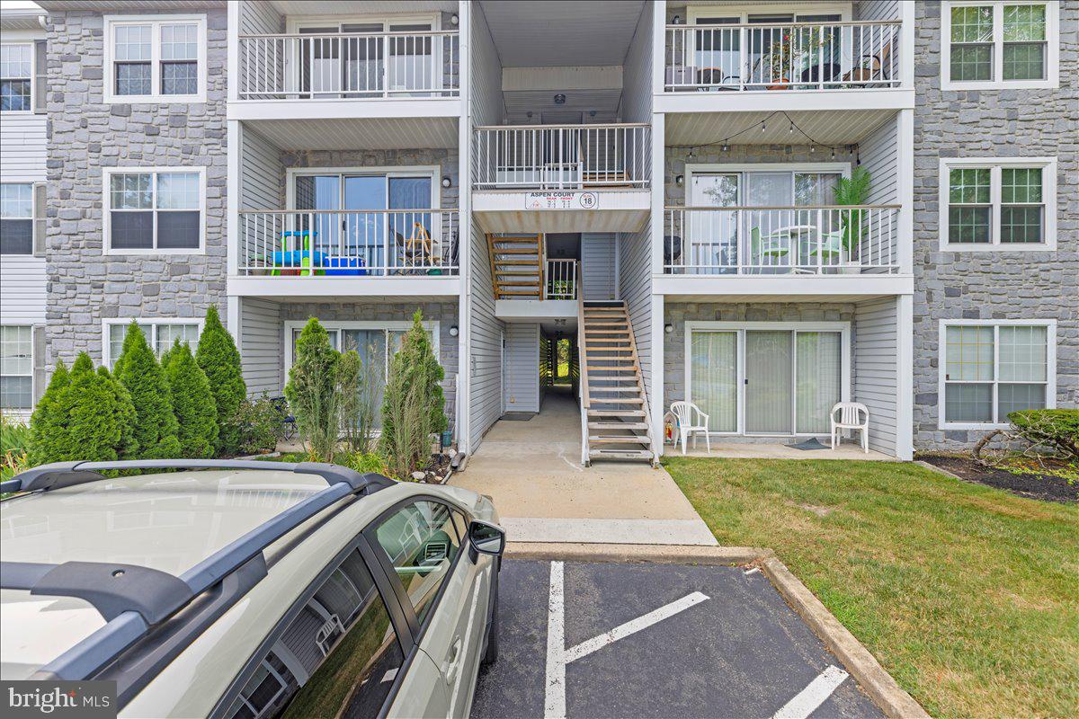 10 ASPEN COURT 3RD FLOOR