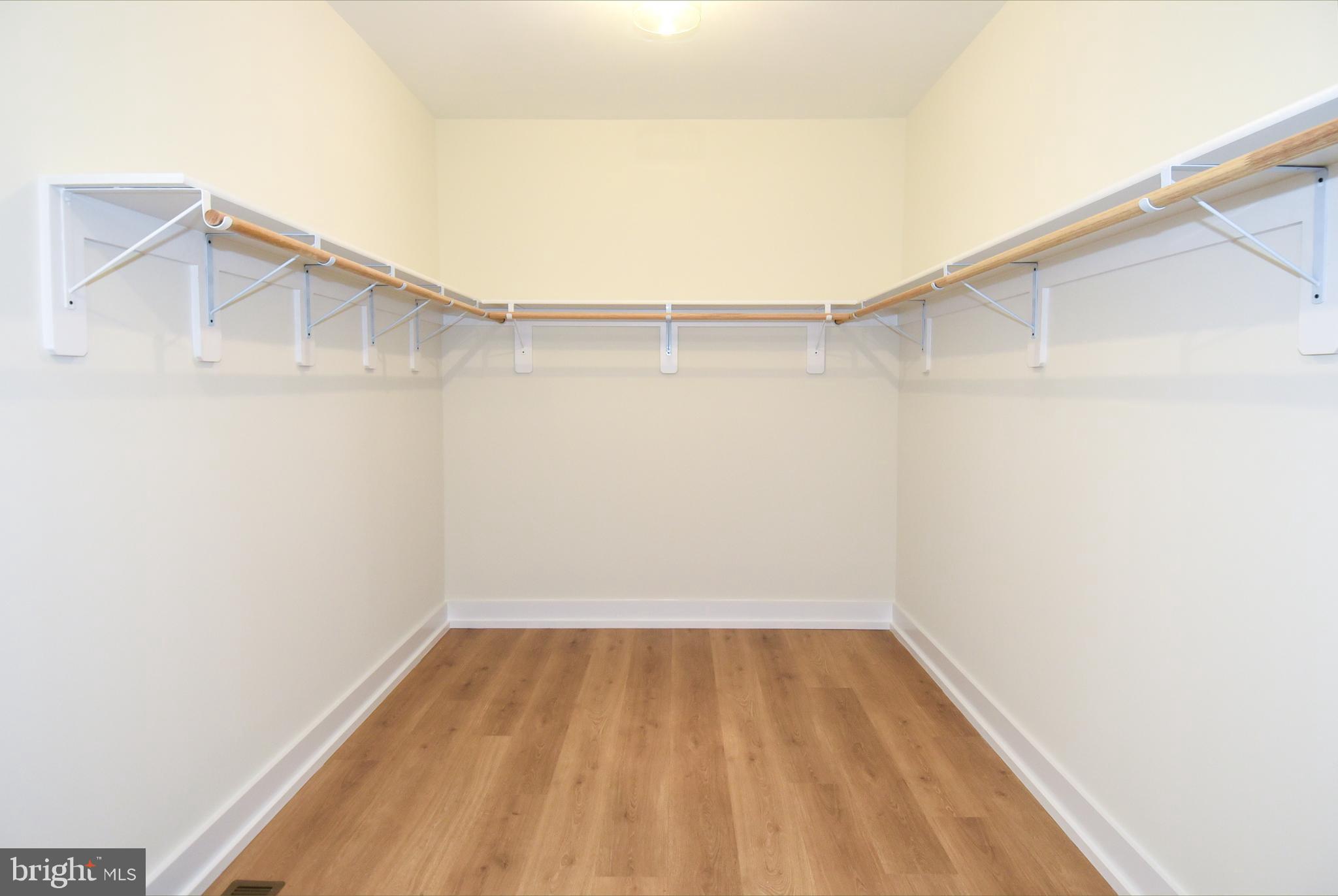 STEVENSBURG - Residential