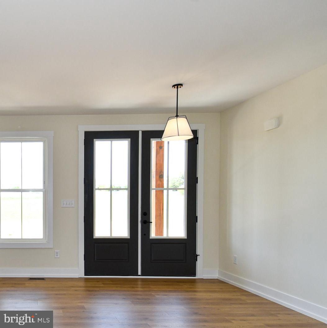 STEVENSBURG - Residential