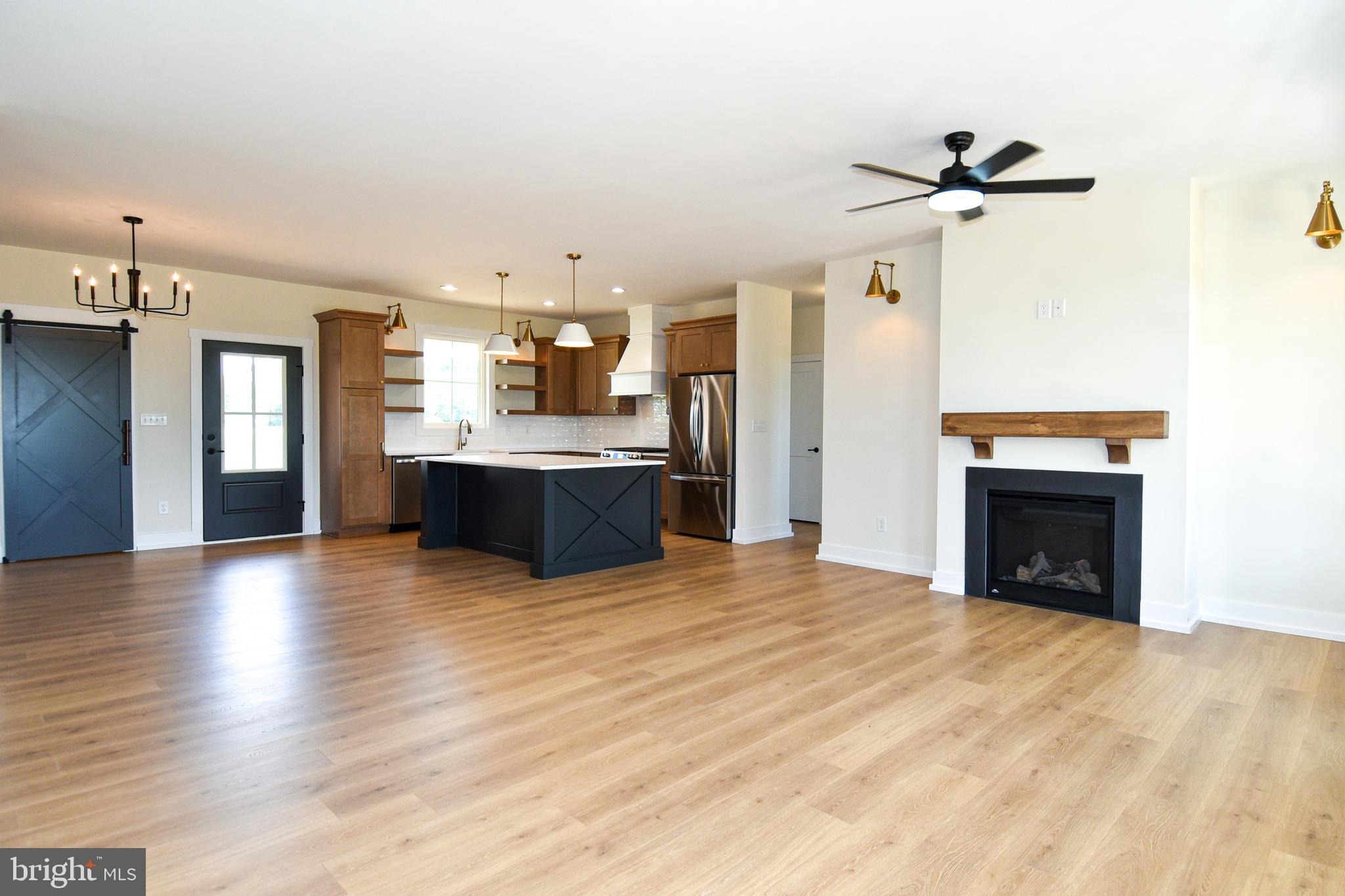 STEVENSBURG - Residential