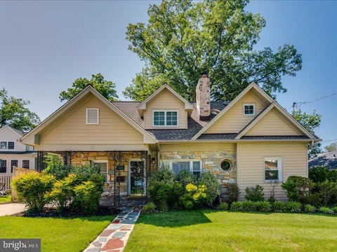 Photo of 1302 Quincy Street, ALEXANDRIA, VA 22302 (MLS # VAAX2064526)