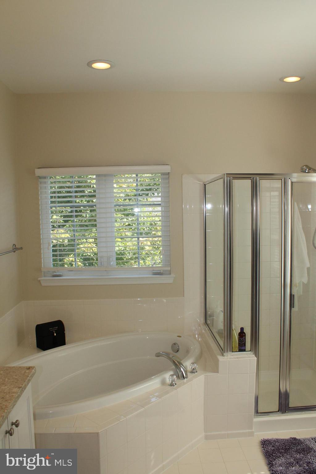 LORTON VALLEY NORTH - Residential Lease