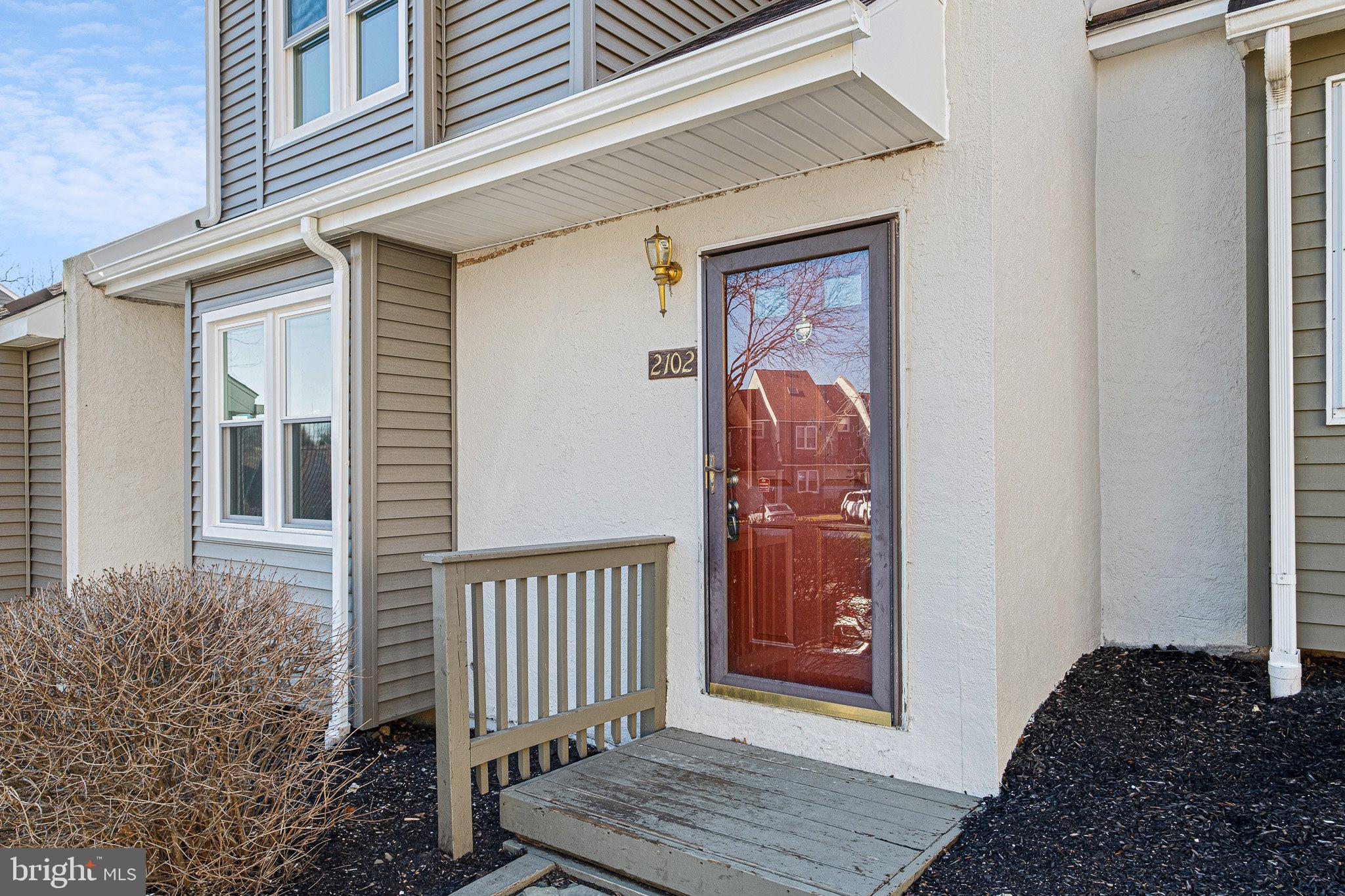 LIONGATE - Residential Lease