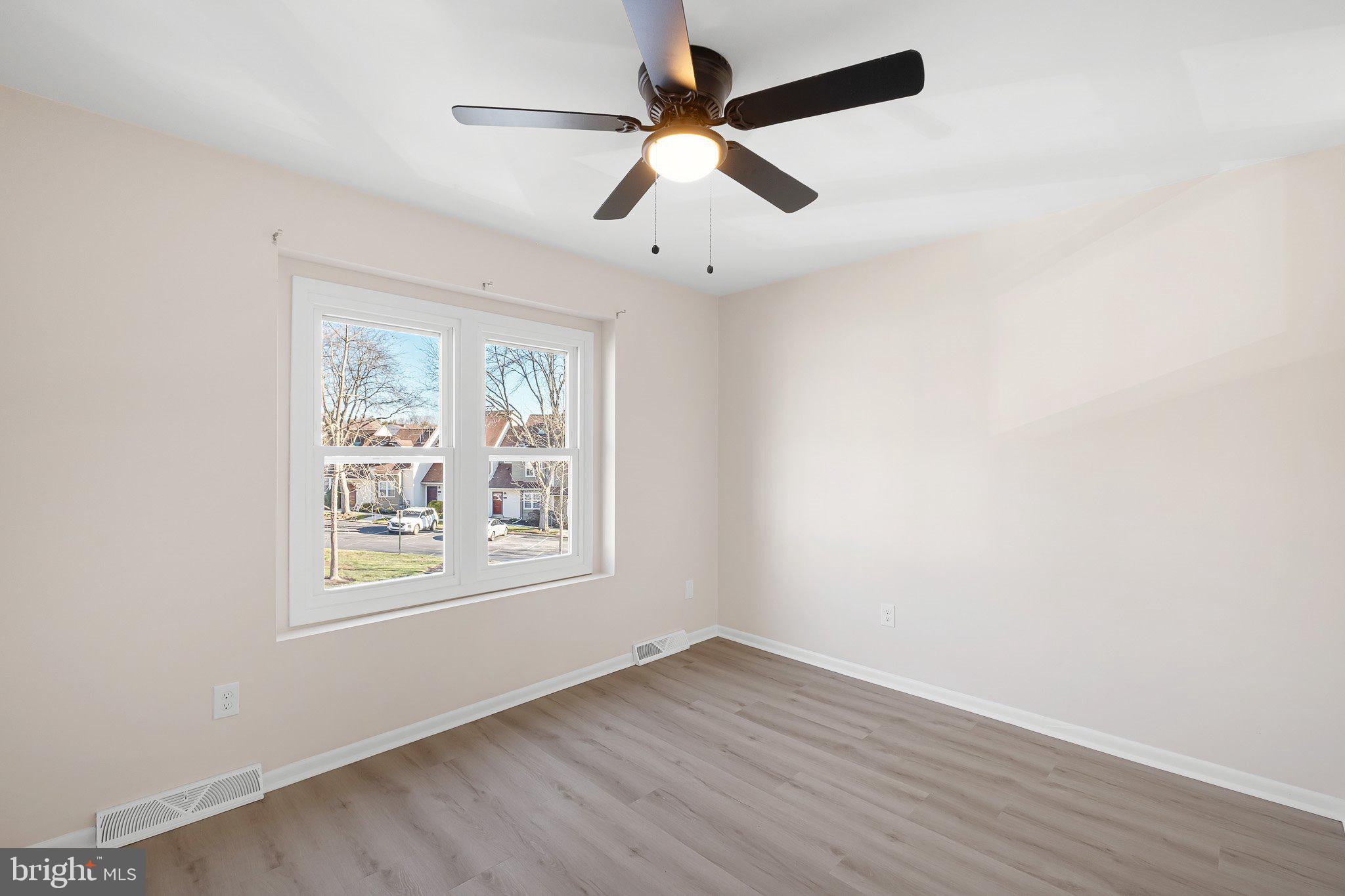 LIONGATE - Residential Lease