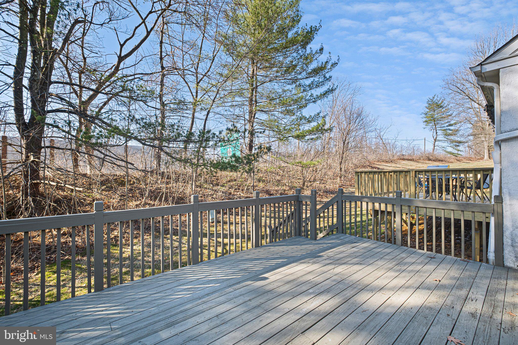 LIONGATE - Residential Lease