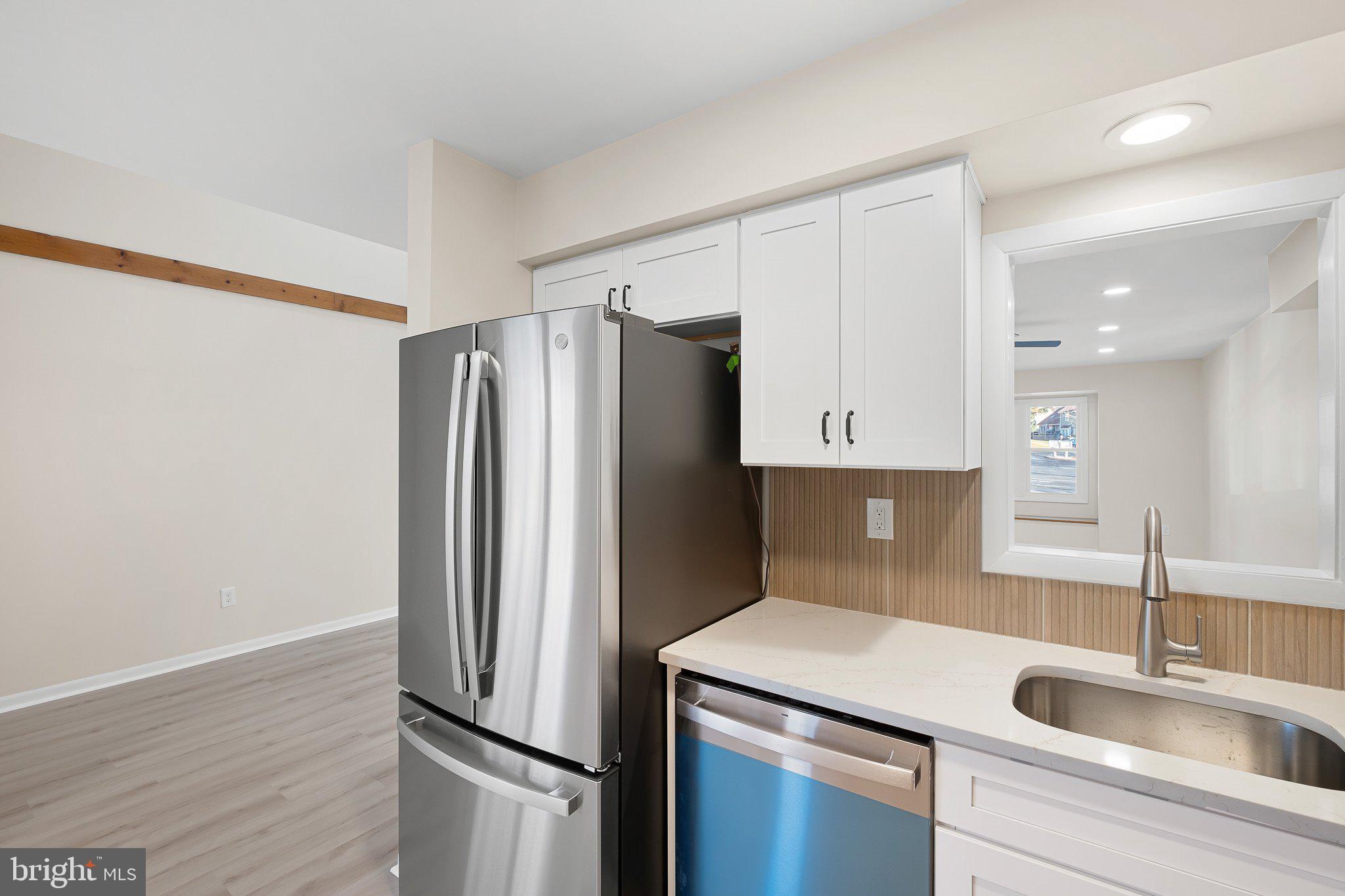 LIONGATE - Residential Lease