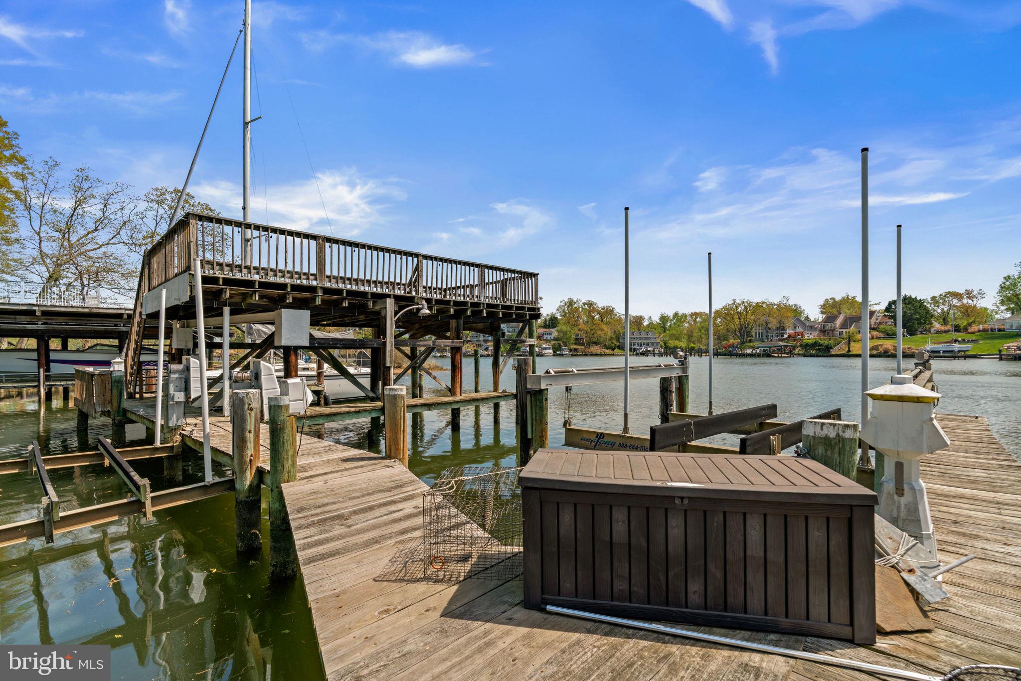 LEELAND WOODS - Residential