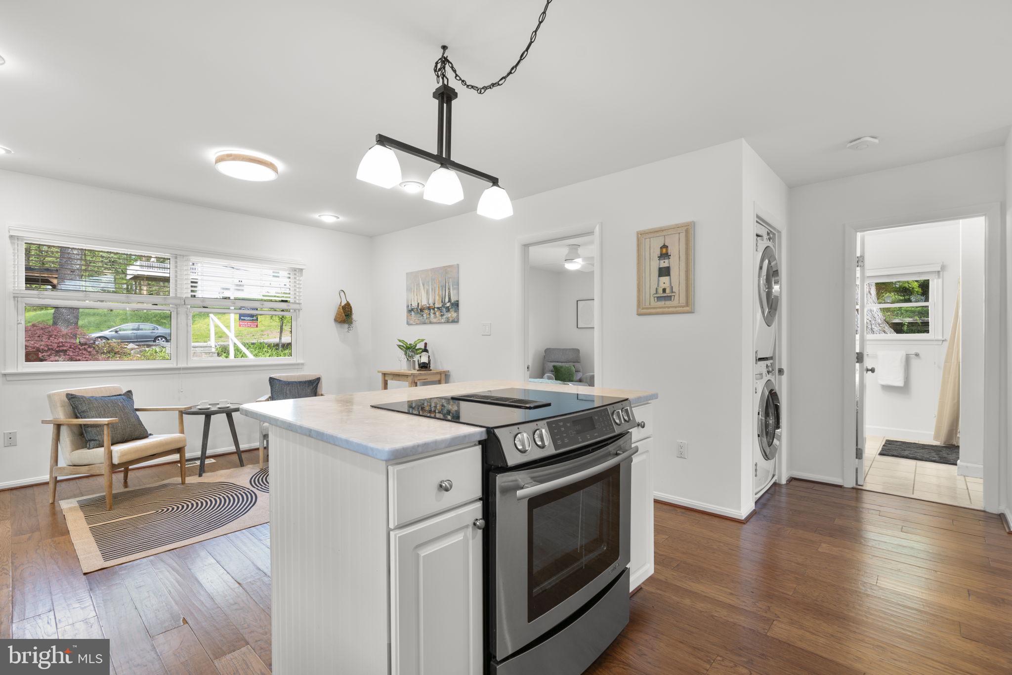 LEELAND WOODS - Residential