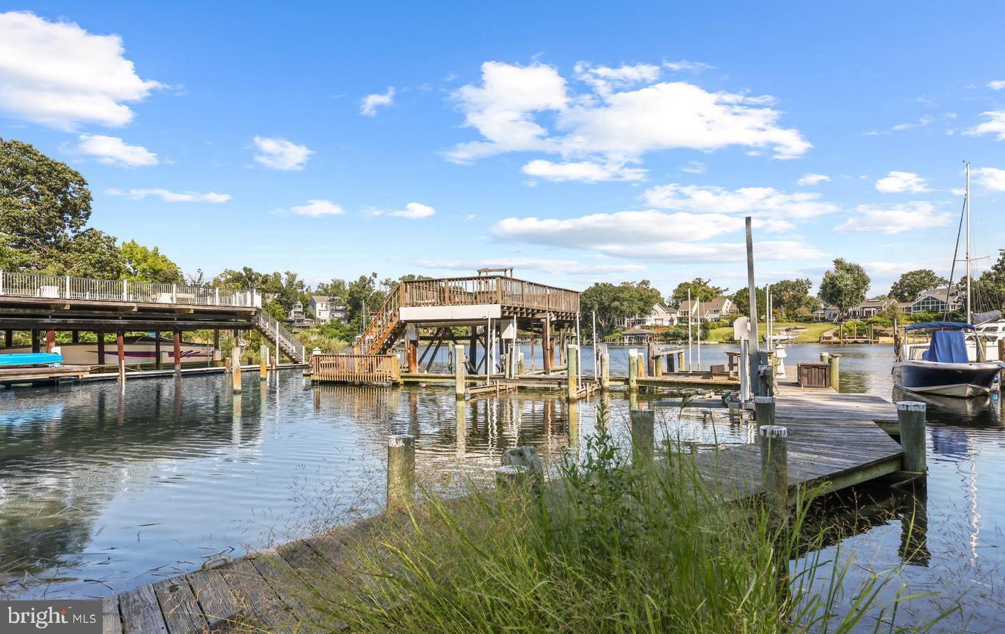 LEELAND WOODS - Residential