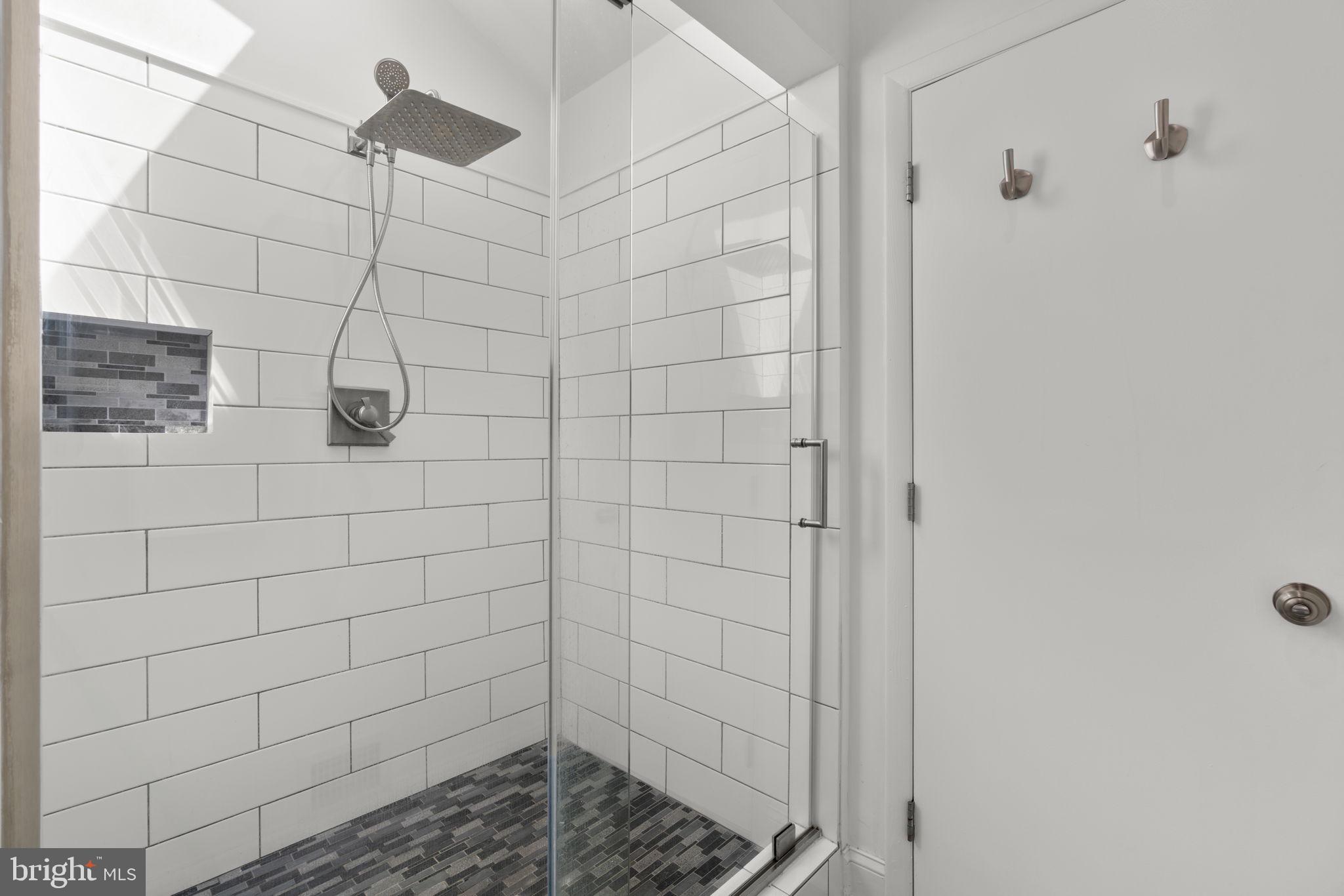 LEELAND WOODS - Residential