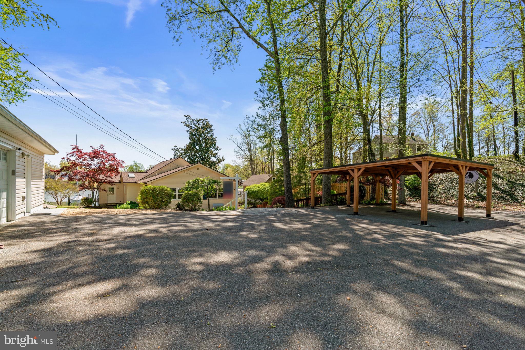 LEELAND WOODS - Residential