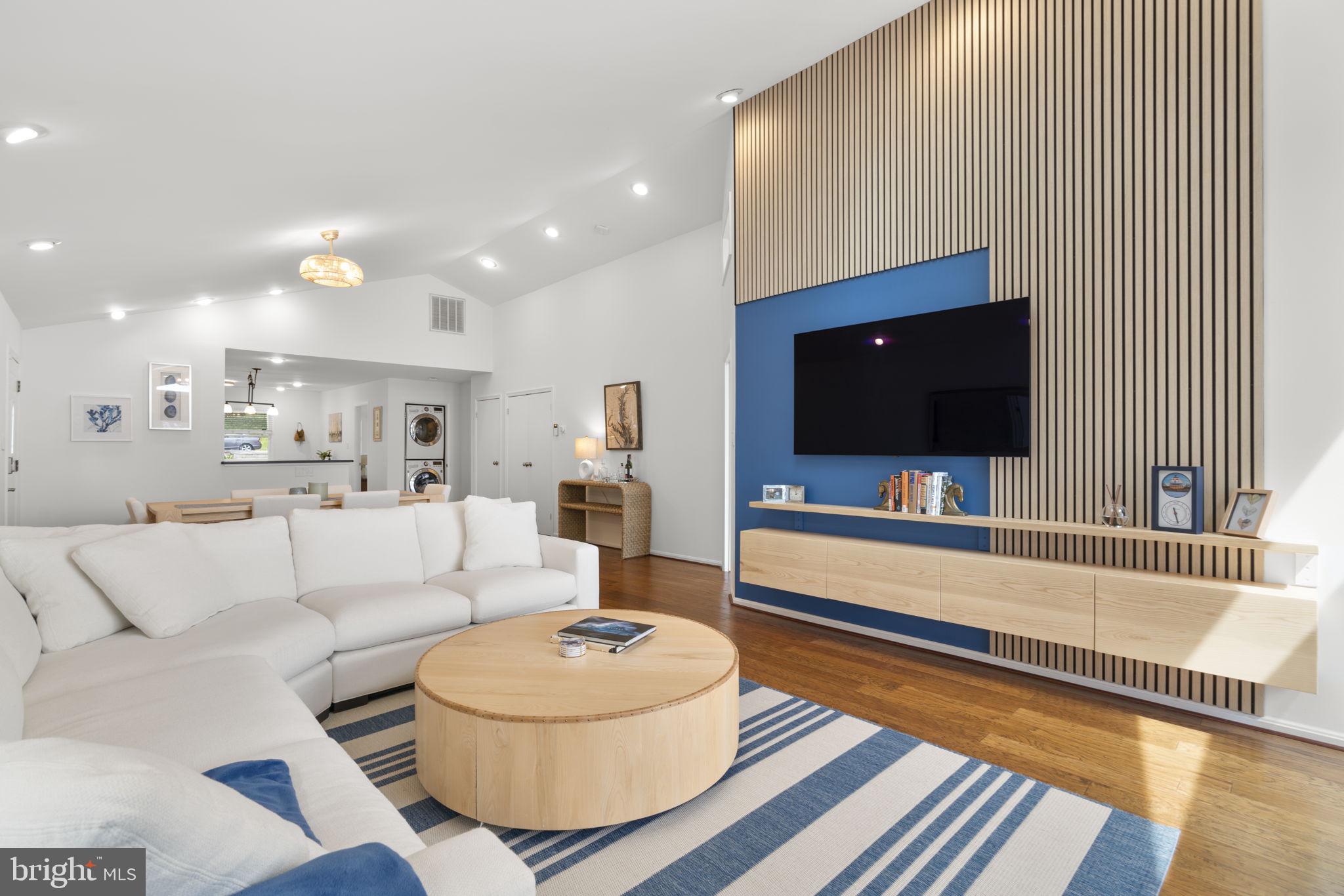 LEELAND WOODS - Residential