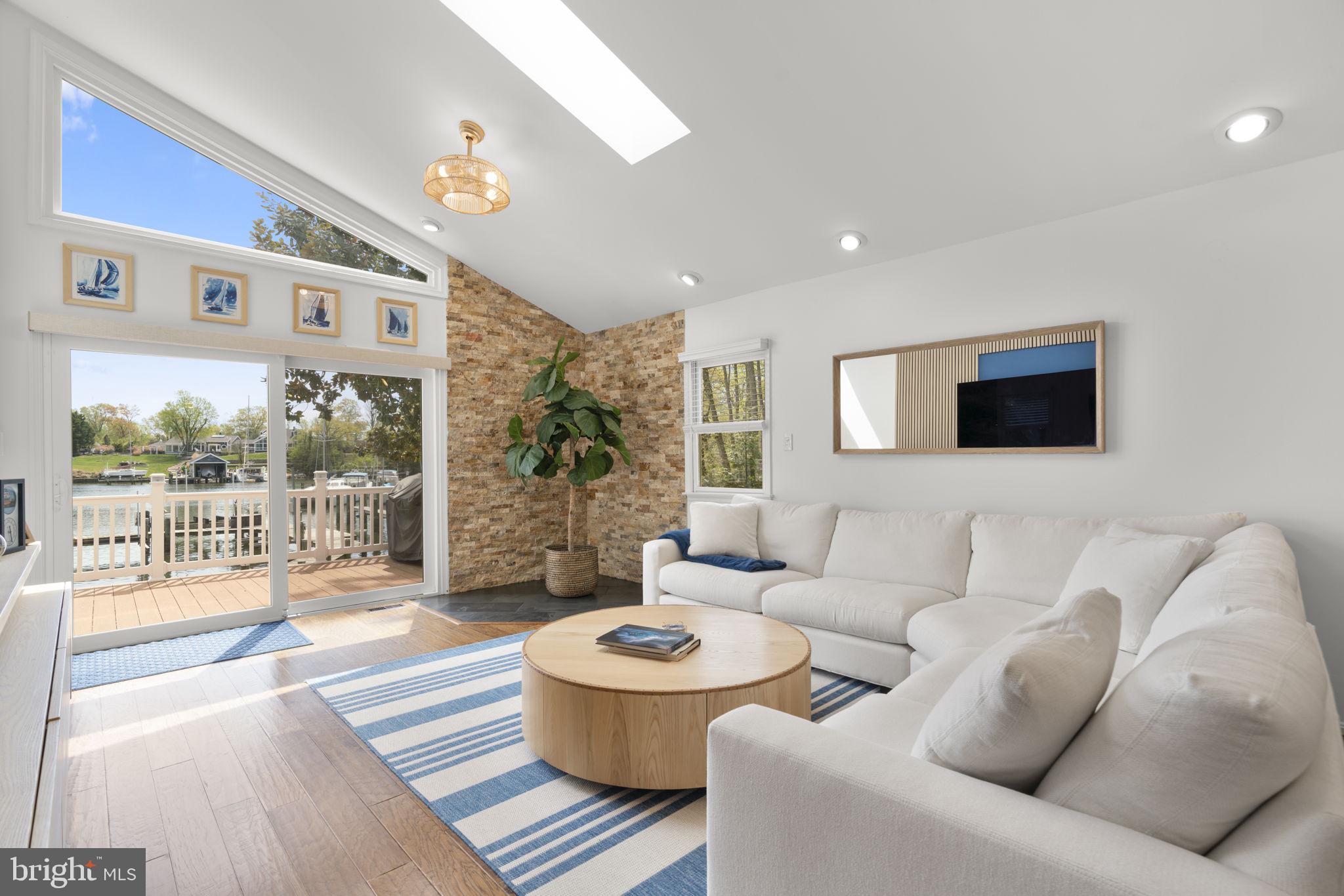 LEELAND WOODS - Residential