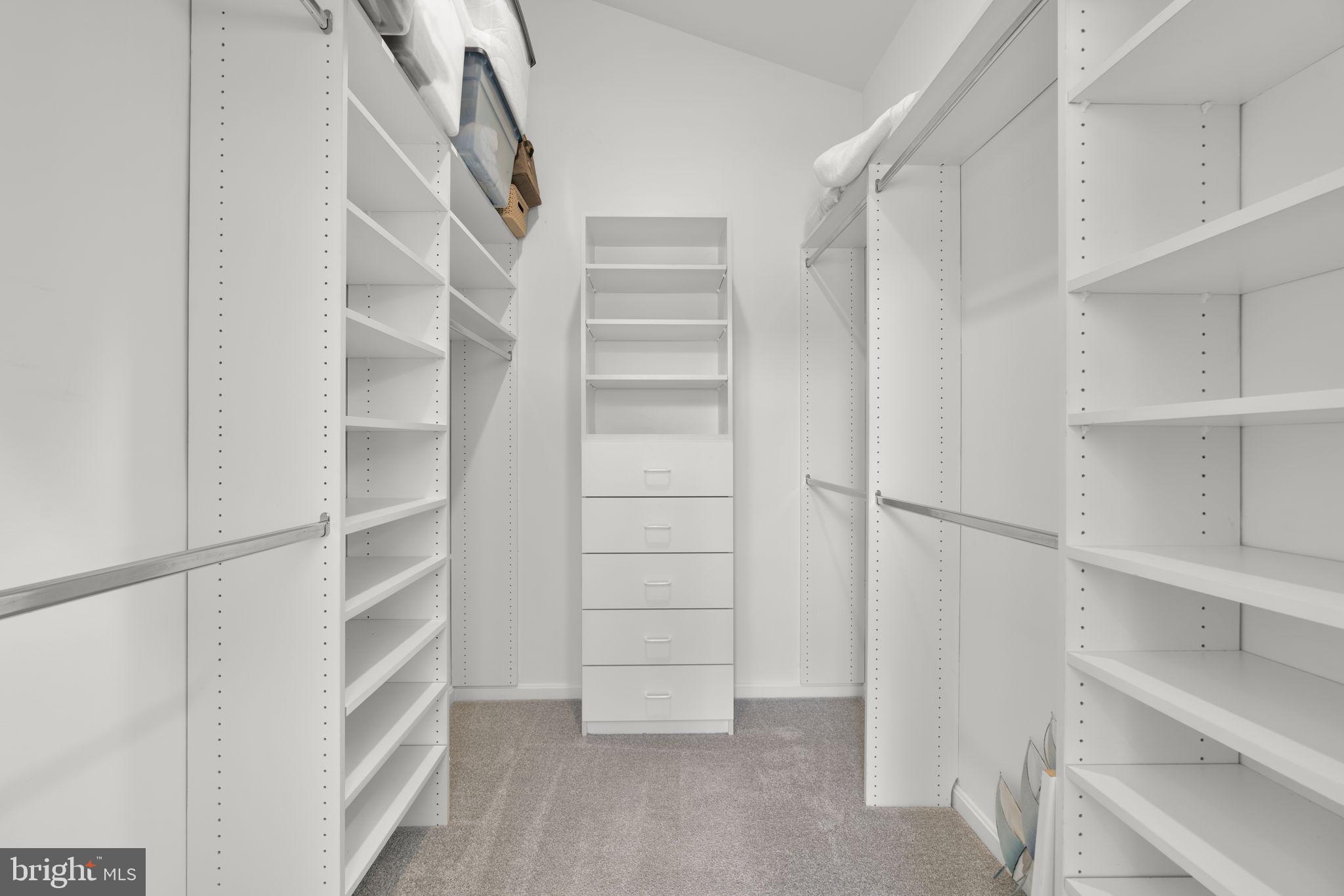 LEELAND WOODS - Residential