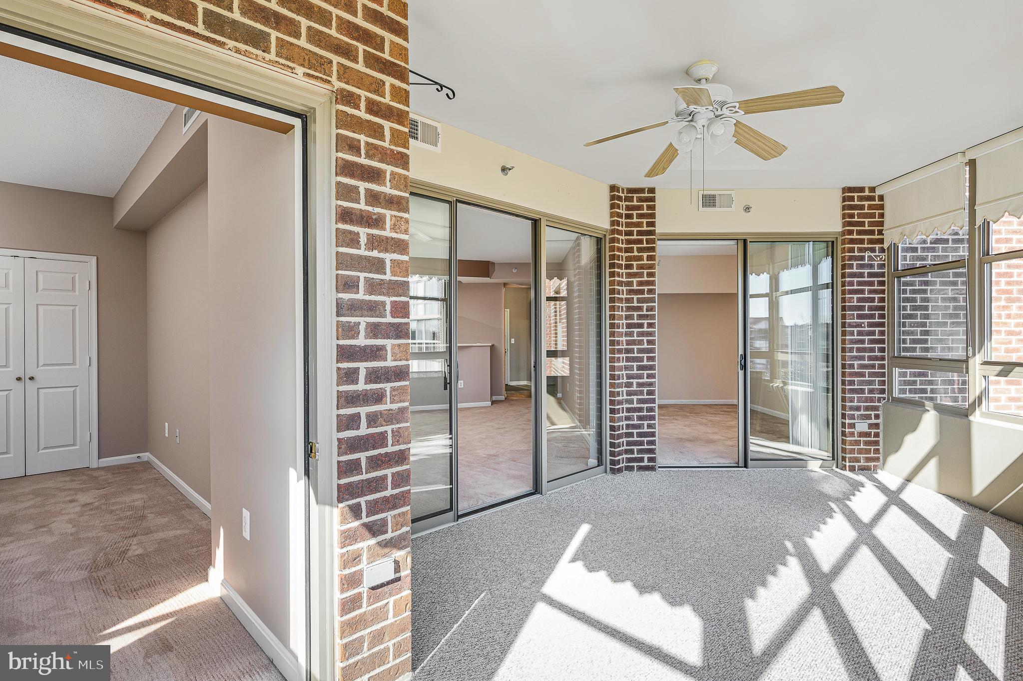 LANSDOWNE WOODS - Residential