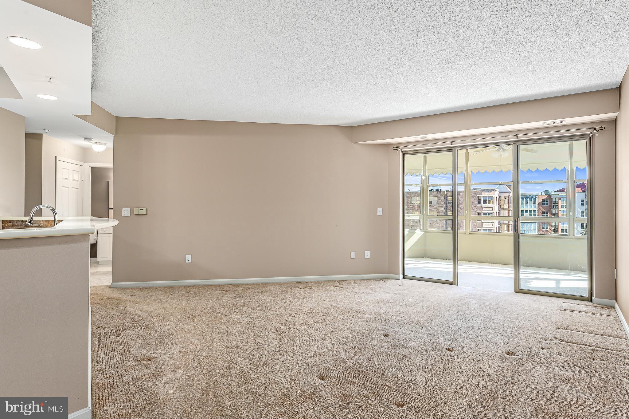 LANSDOWNE WOODS - Residential