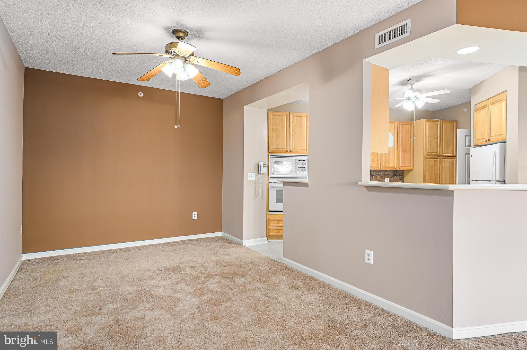 LANSDOWNE WOODS - Residential