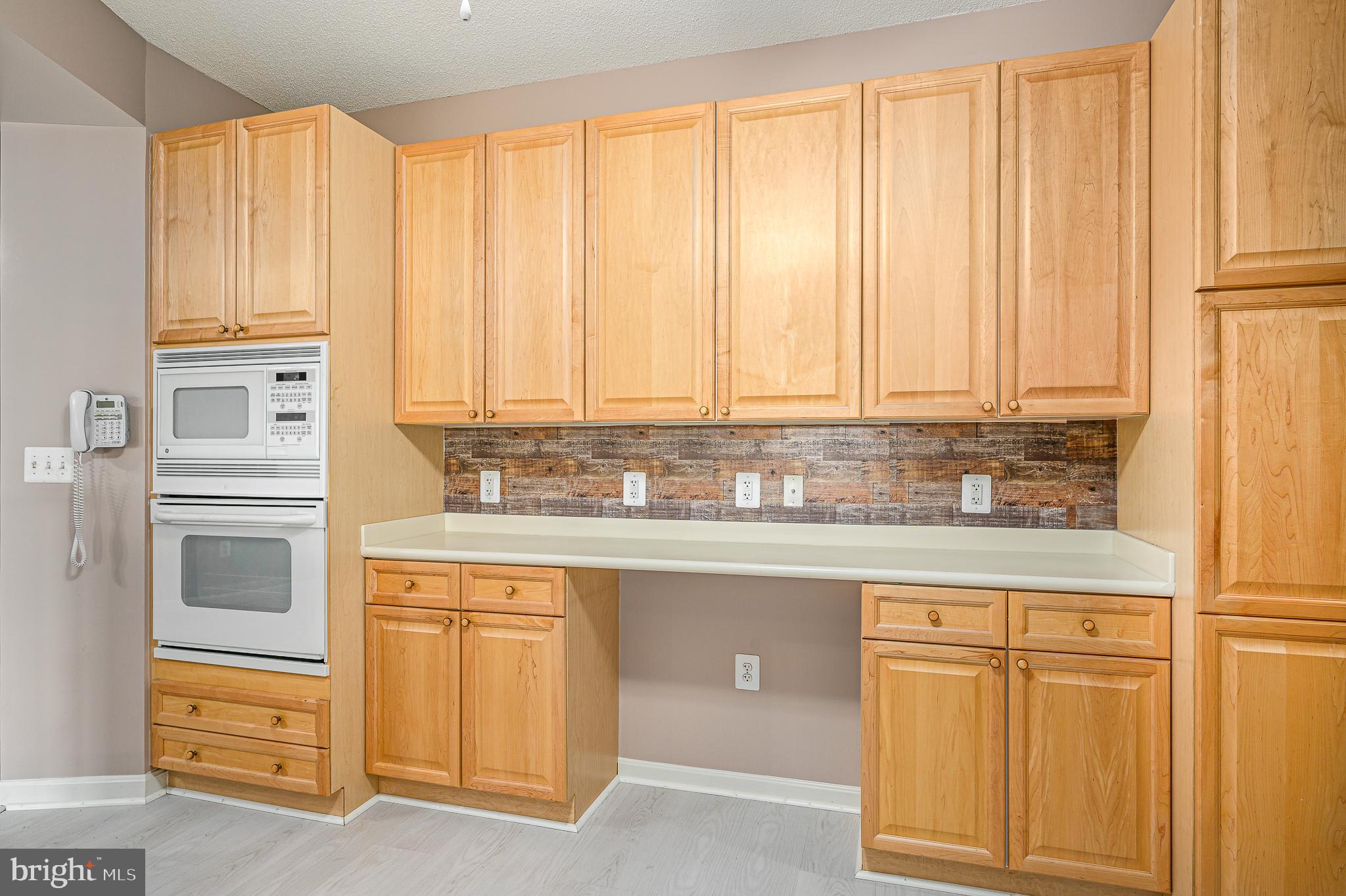 LANSDOWNE WOODS - Residential