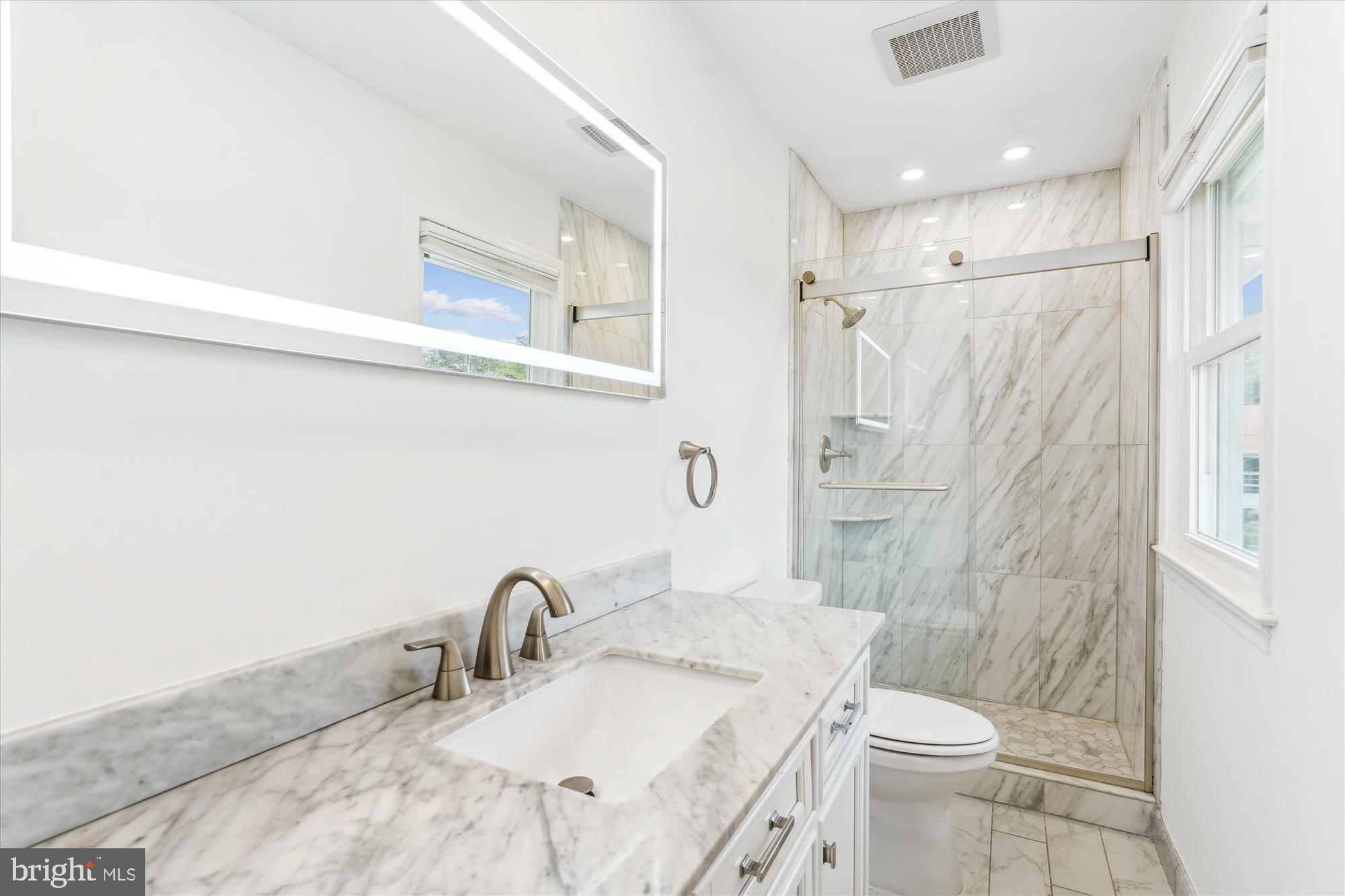 DUNN LORING WOODS - Residential Lease