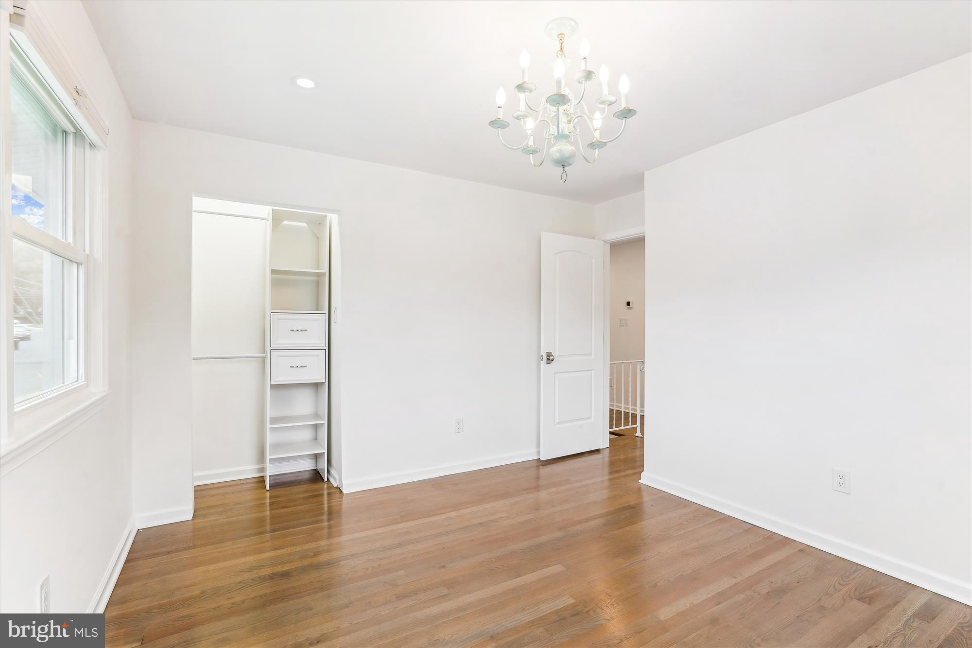 DUNN LORING WOODS - Residential Lease