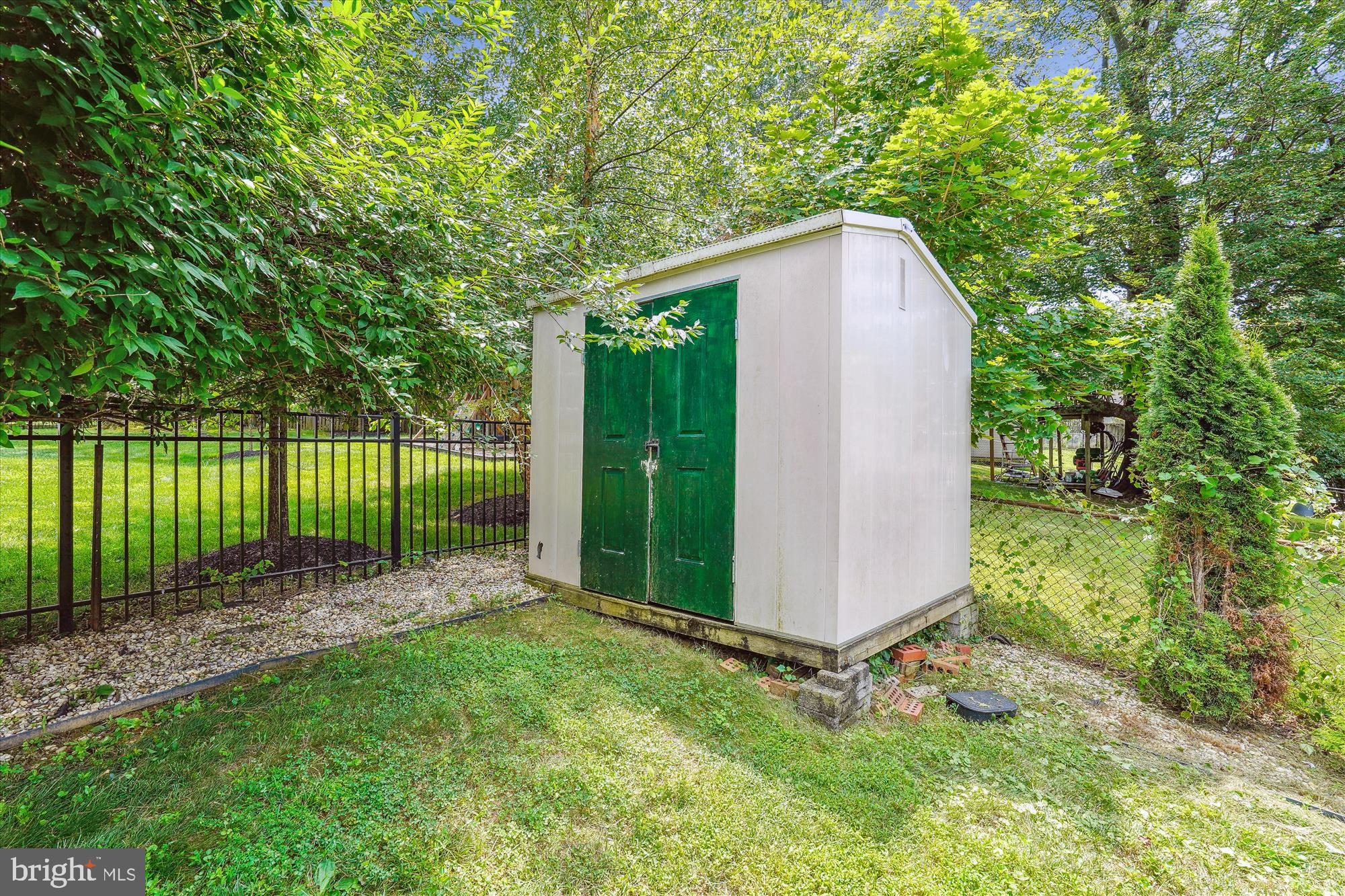 DUNN LORING WOODS - Residential Lease