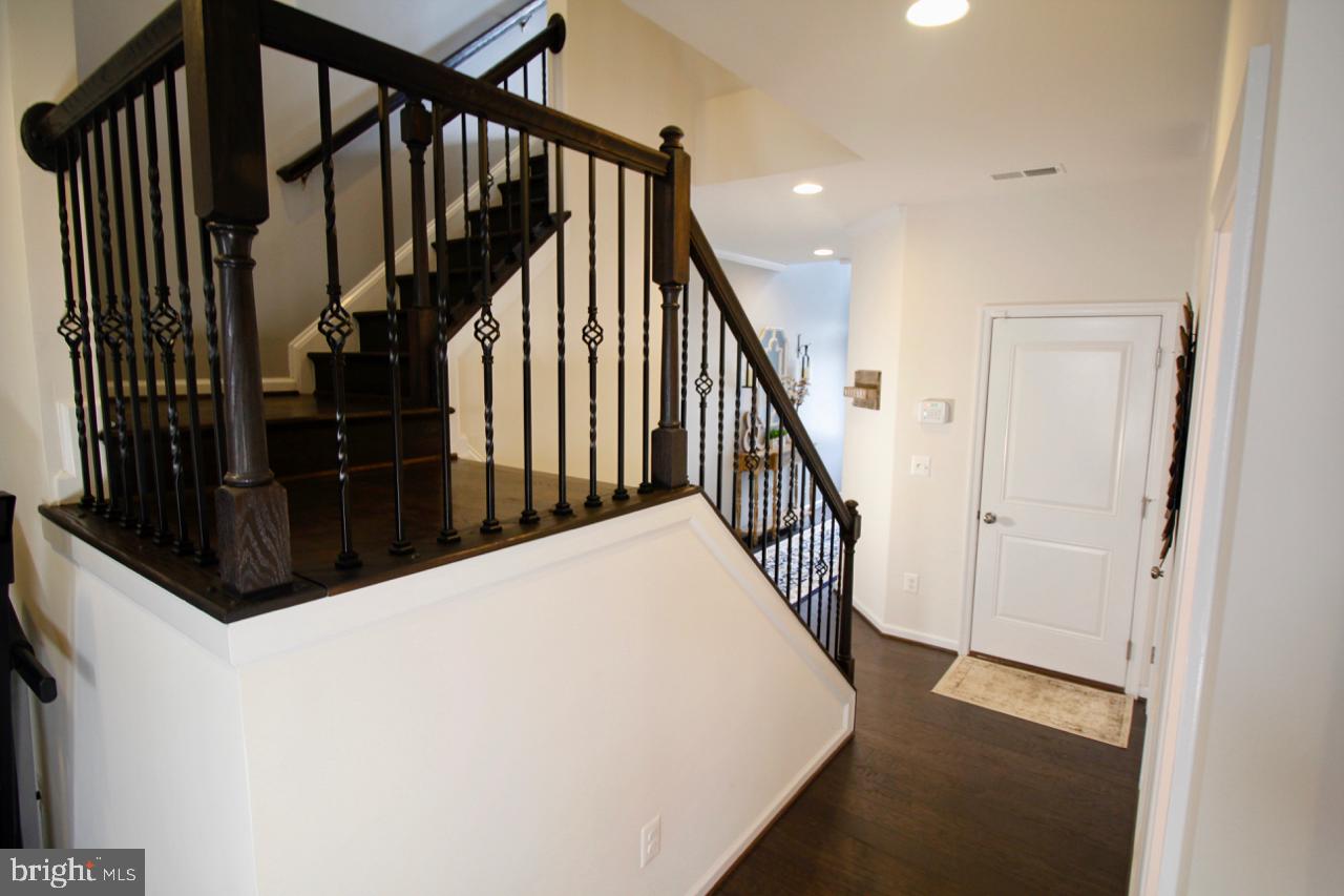 GATEWAY COMMONS - STONE RIDGE - Residential