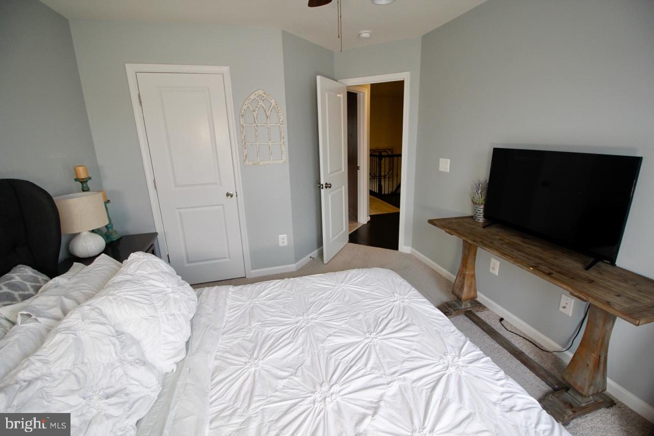 GATEWAY COMMONS - STONE RIDGE - Residential