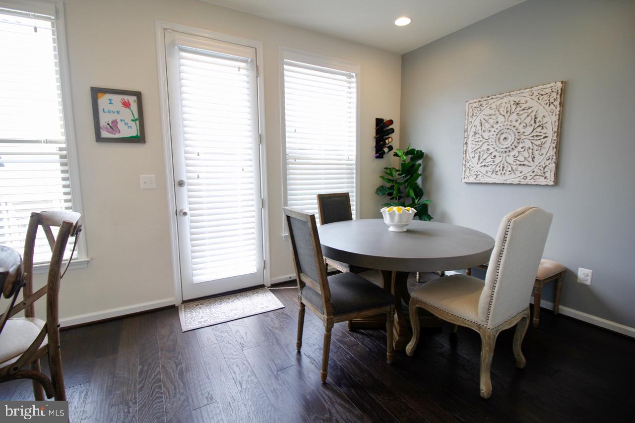 GATEWAY COMMONS - STONE RIDGE - Residential