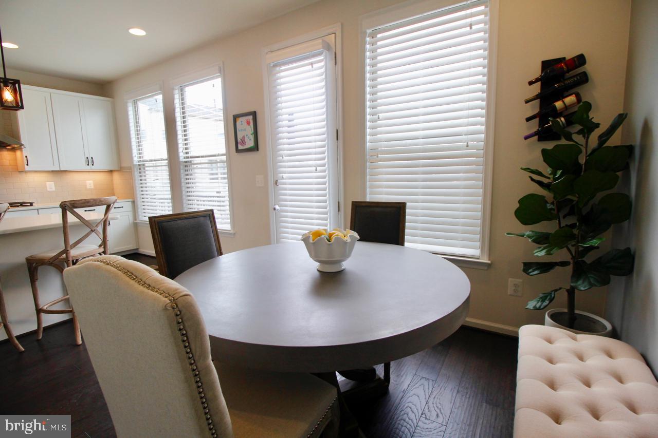 GATEWAY COMMONS - STONE RIDGE - Residential