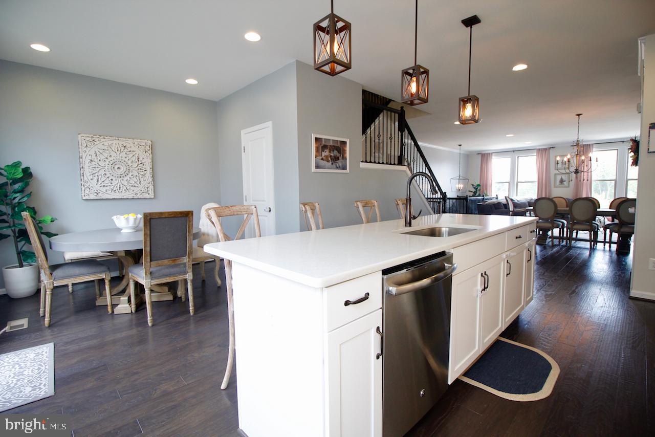 GATEWAY COMMONS - STONE RIDGE - Residential