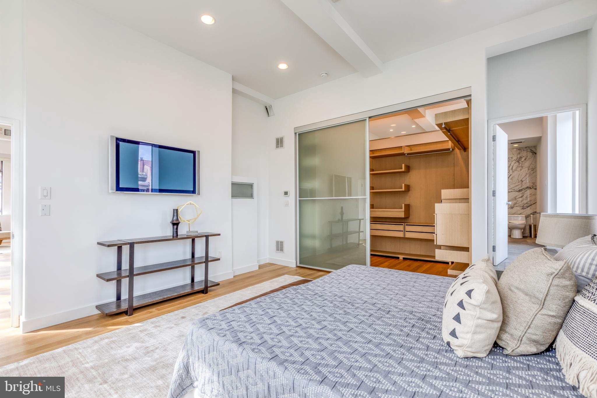 OLD CITY - Residential