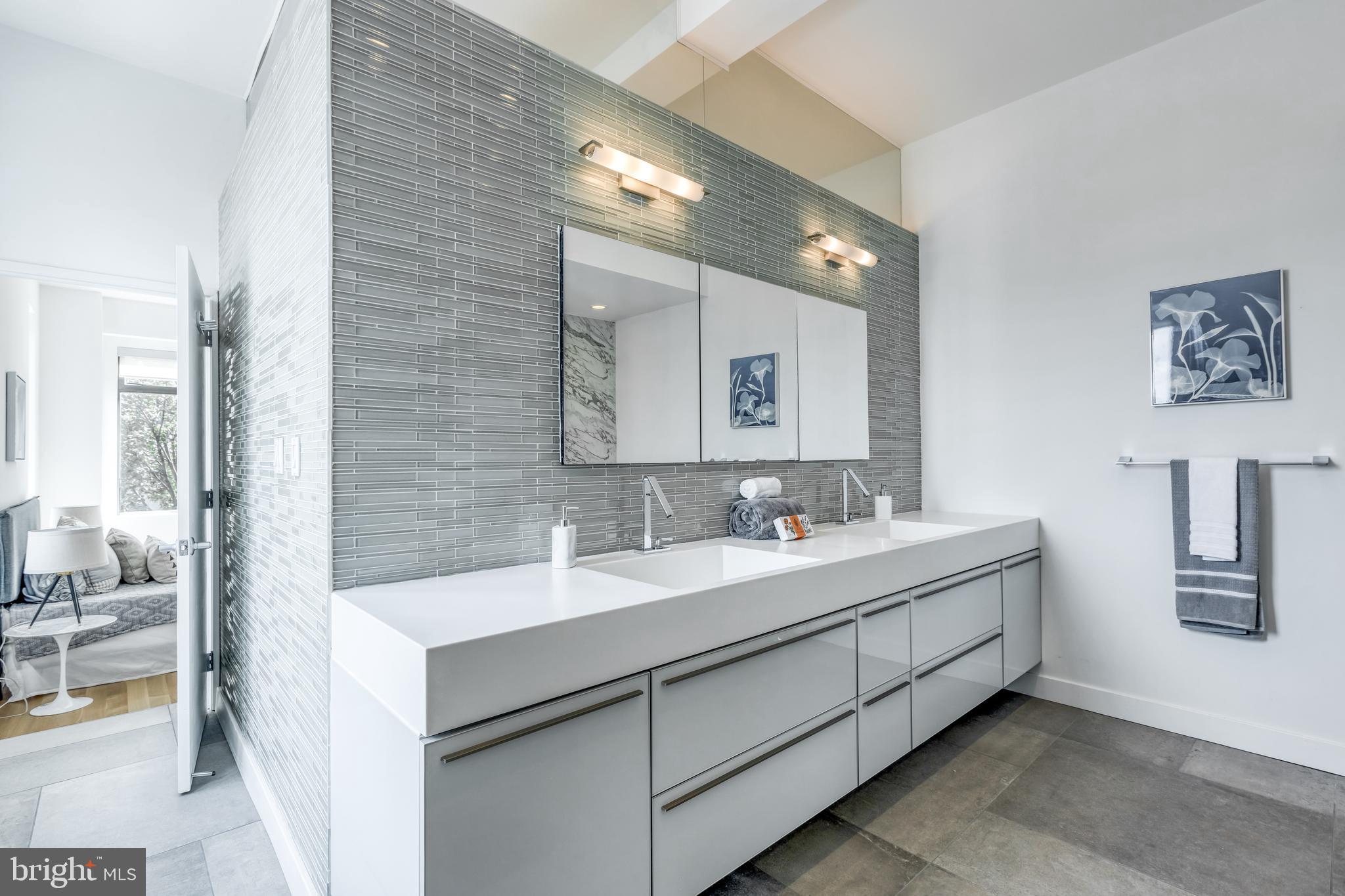 OLD CITY - Residential