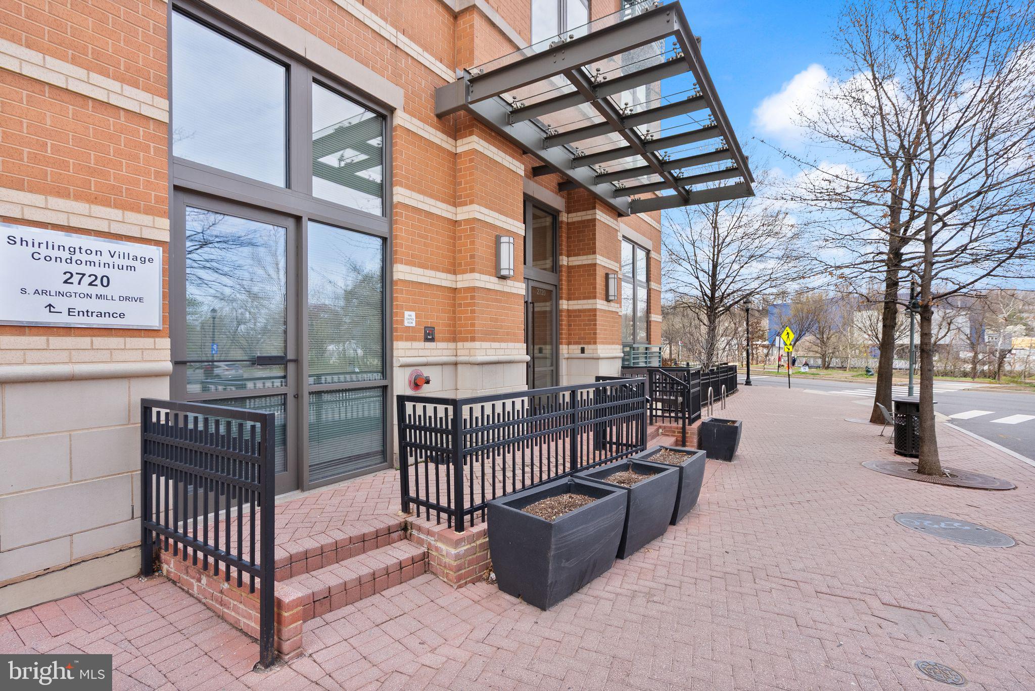 2720 S ARLINGTON MILL DRIVE 915