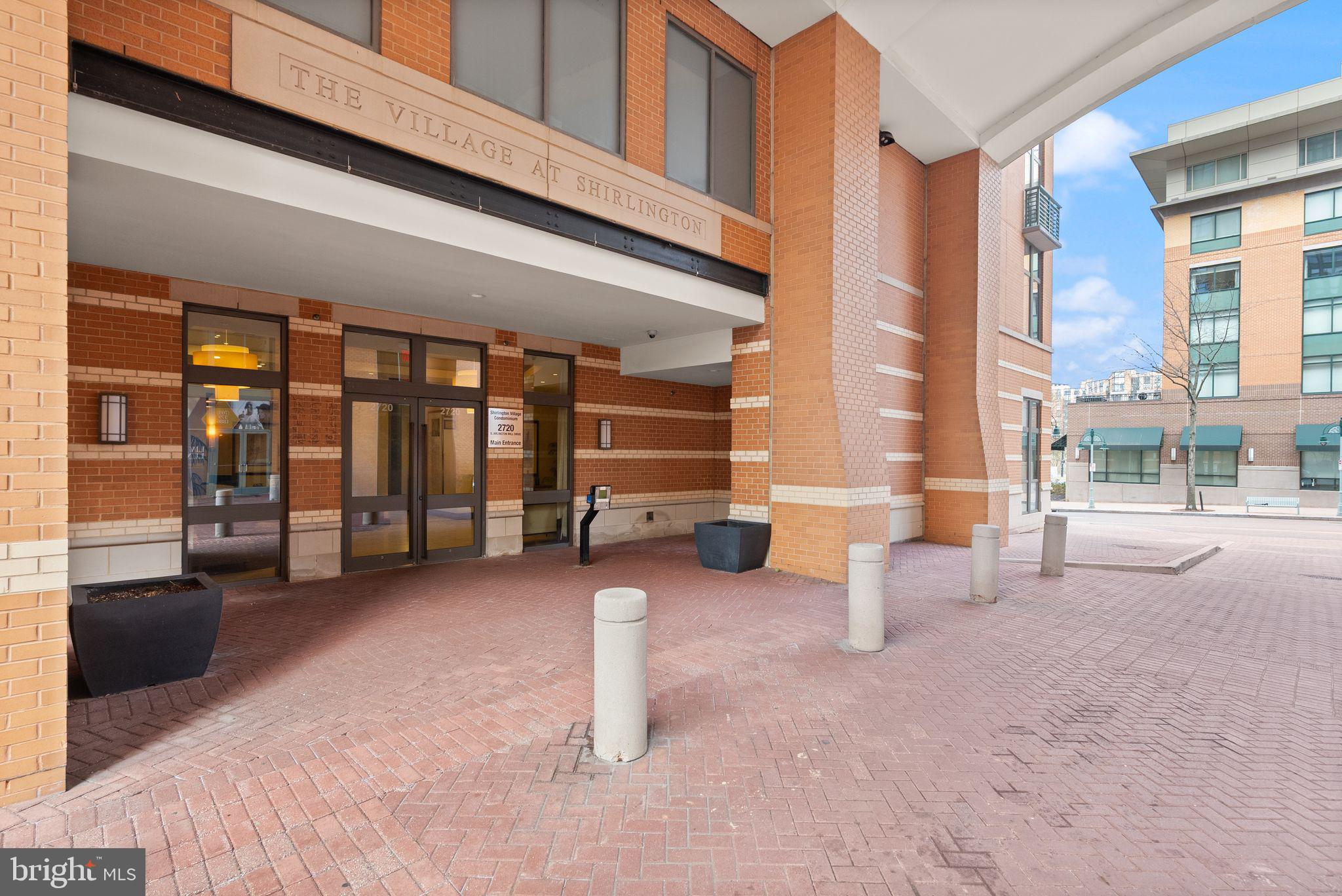 2720 S ARLINGTON MILL DRIVE 915