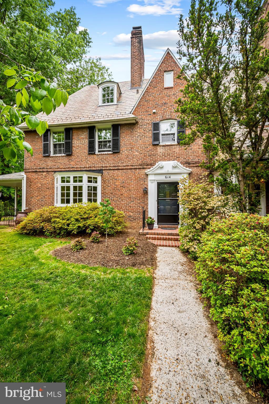 ROLAND PARK - Residential