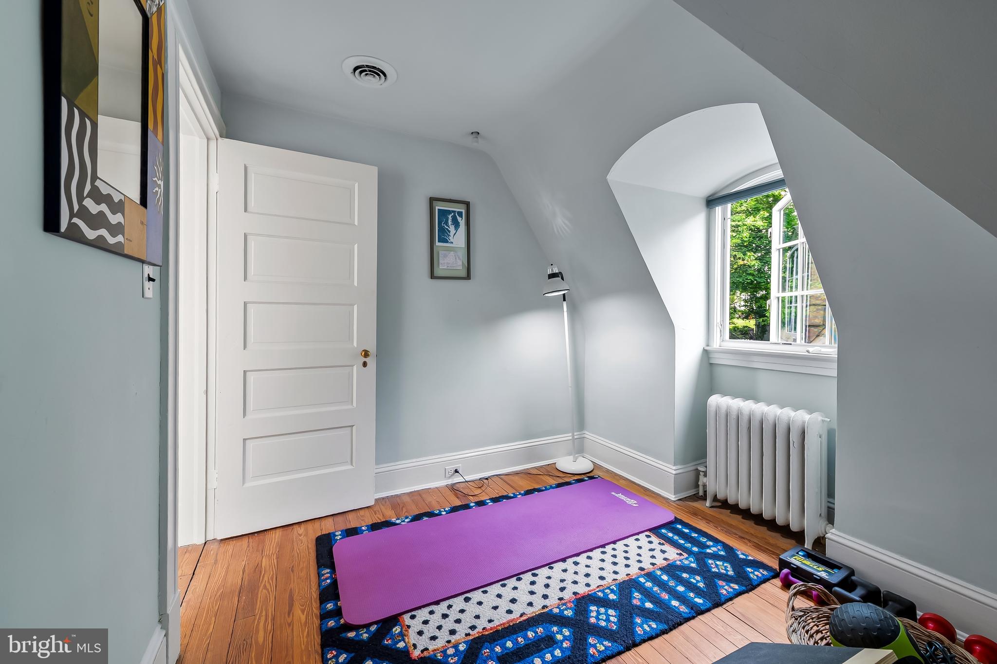 ROLAND PARK - Residential