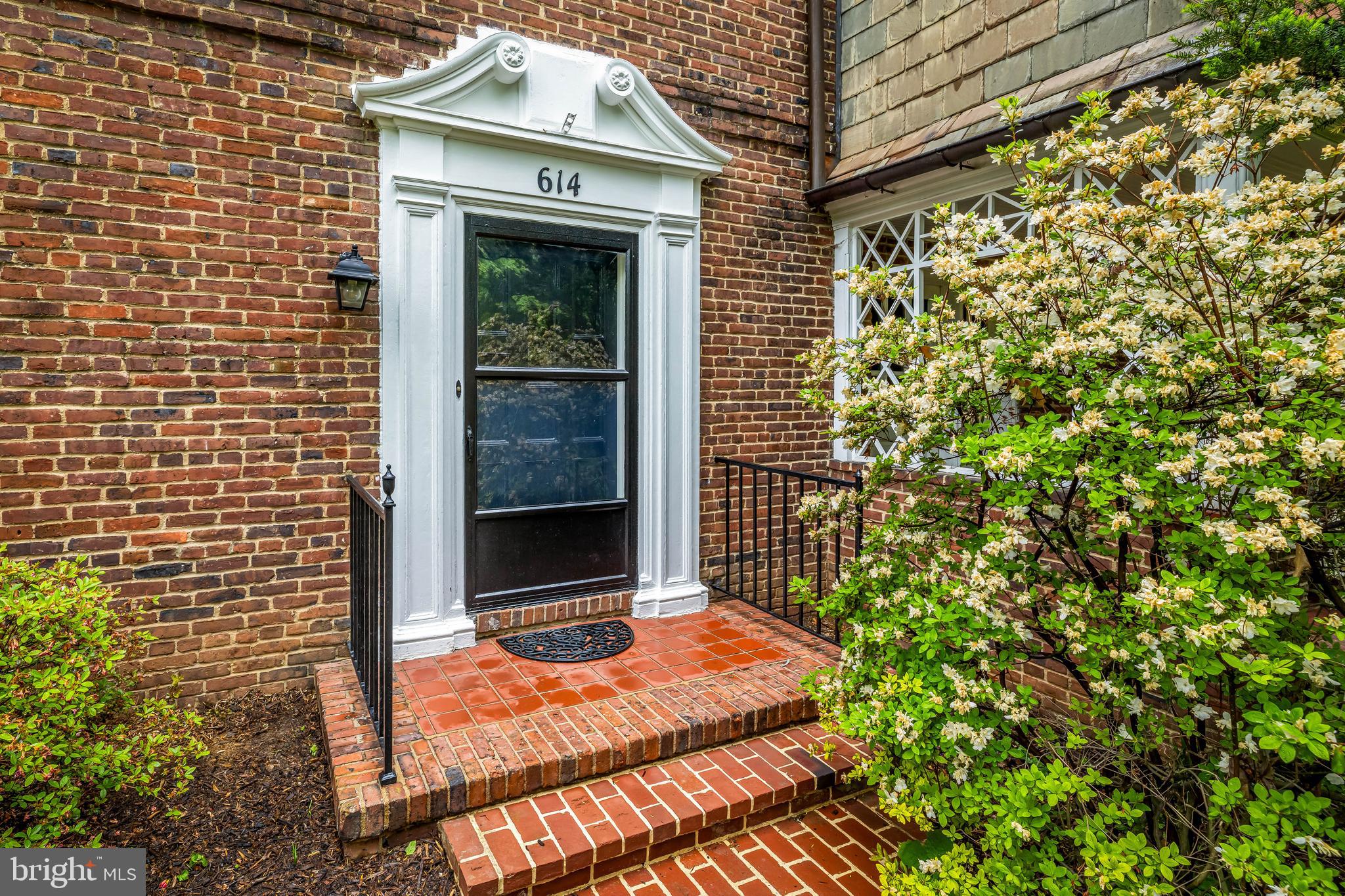ROLAND PARK - Residential