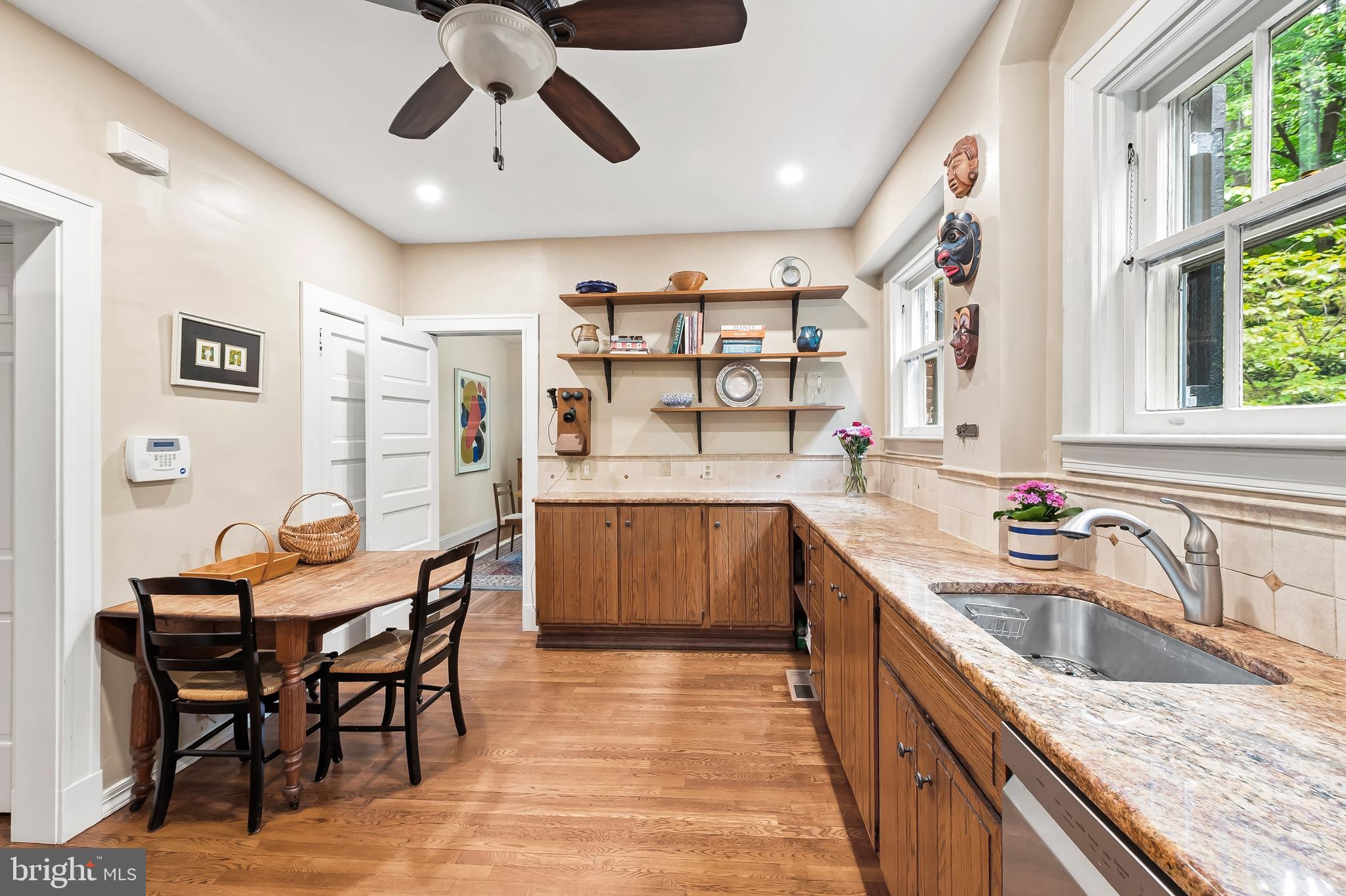ROLAND PARK - Residential