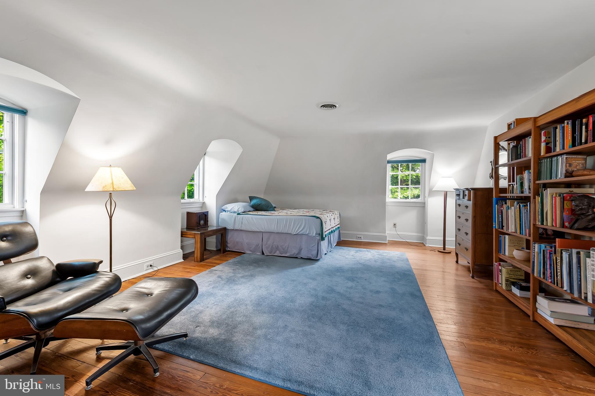 ROLAND PARK - Residential