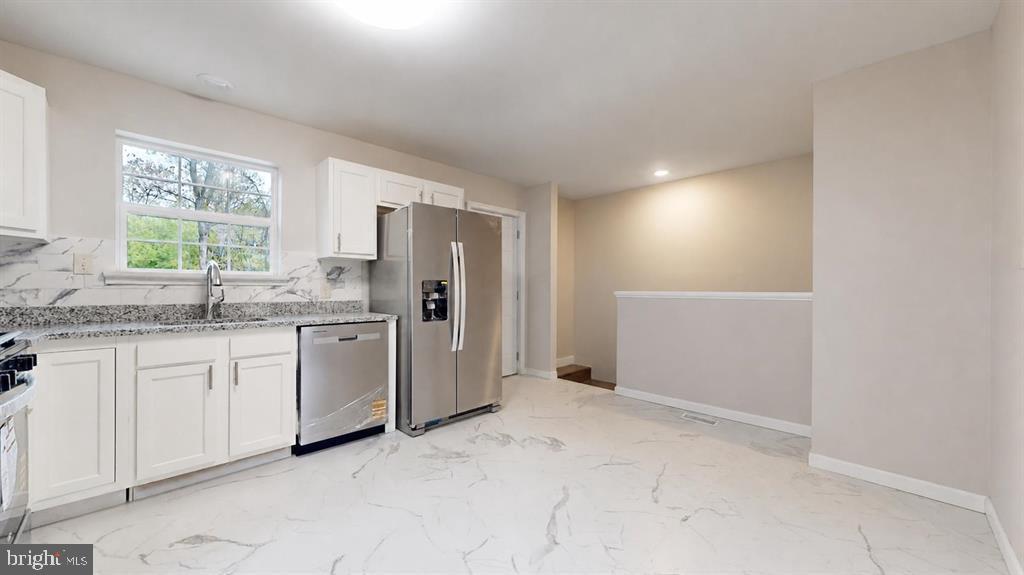 5609 BRIARWOOD DRIVE