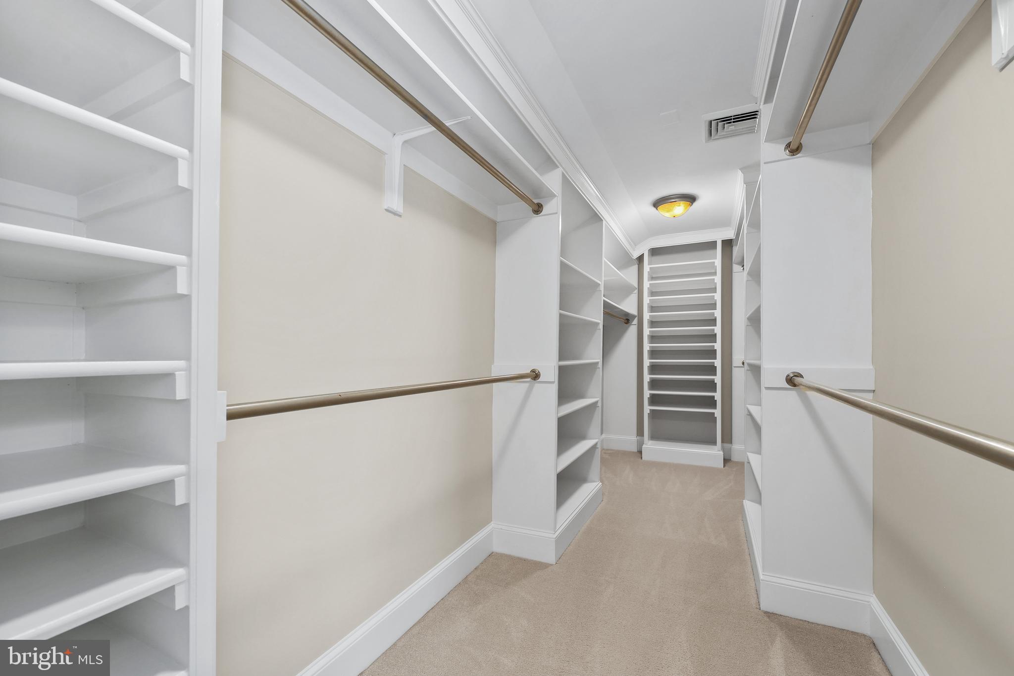 POTOMAC LAKES - Residential