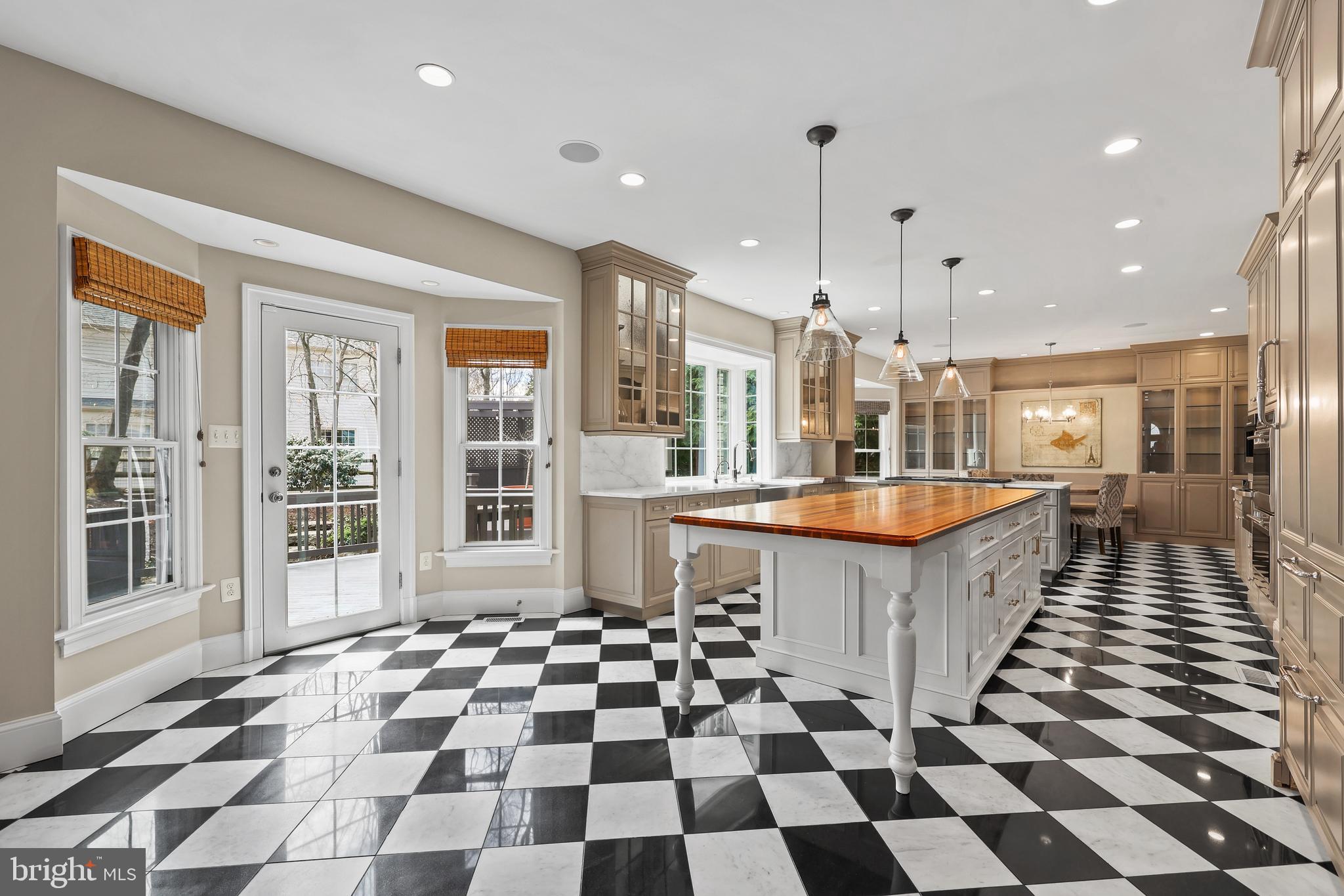 POTOMAC LAKES - Residential