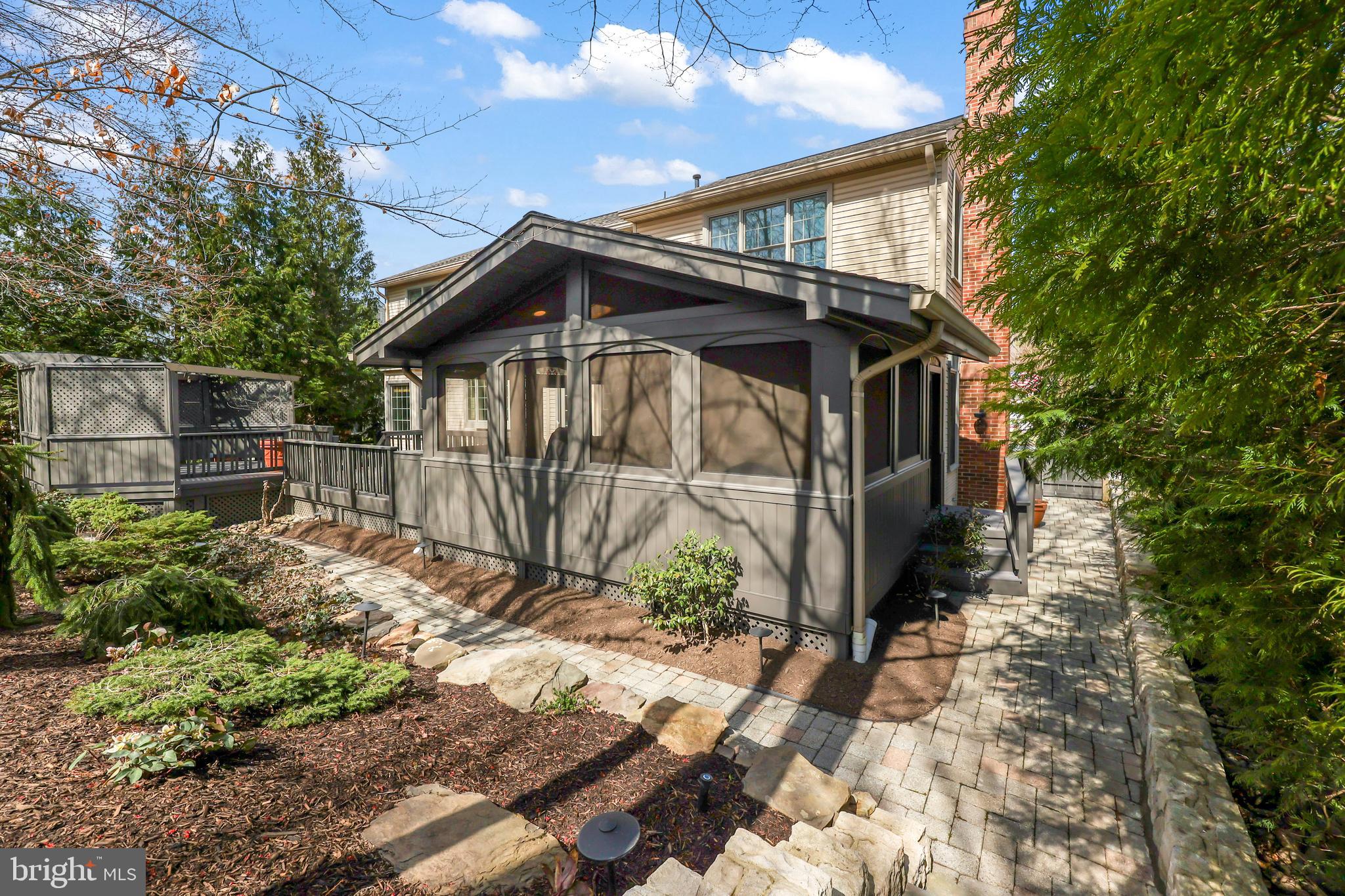 POTOMAC LAKES - Residential