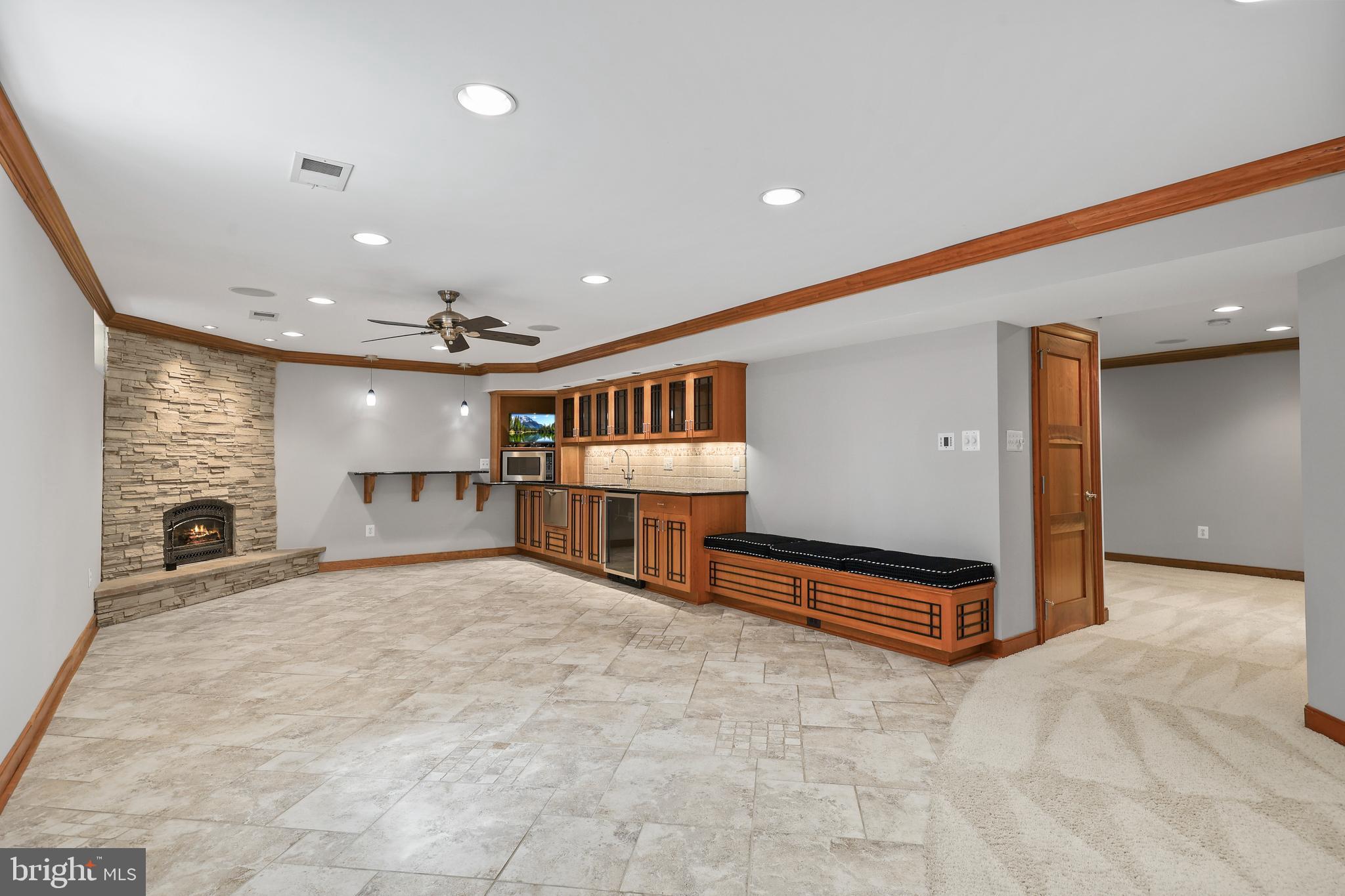 POTOMAC LAKES - Residential