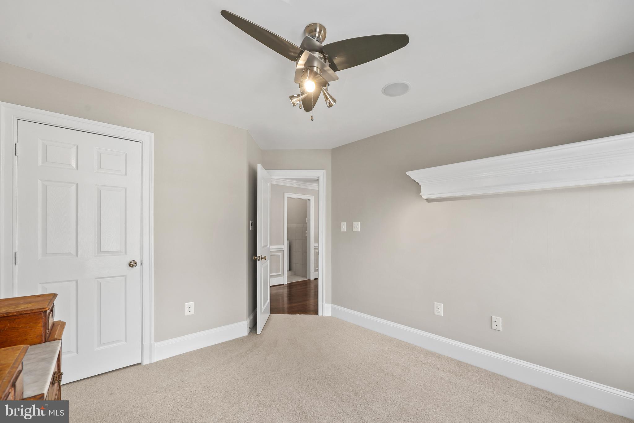 POTOMAC LAKES - Residential