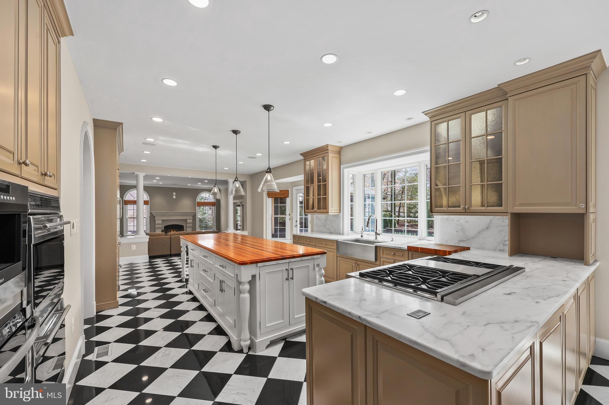 POTOMAC LAKES - Residential