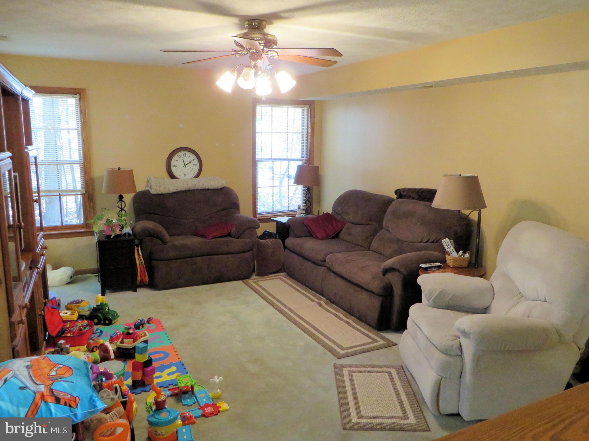 SYCAMORE HOLLOW OF WLDWD - Residential Lease