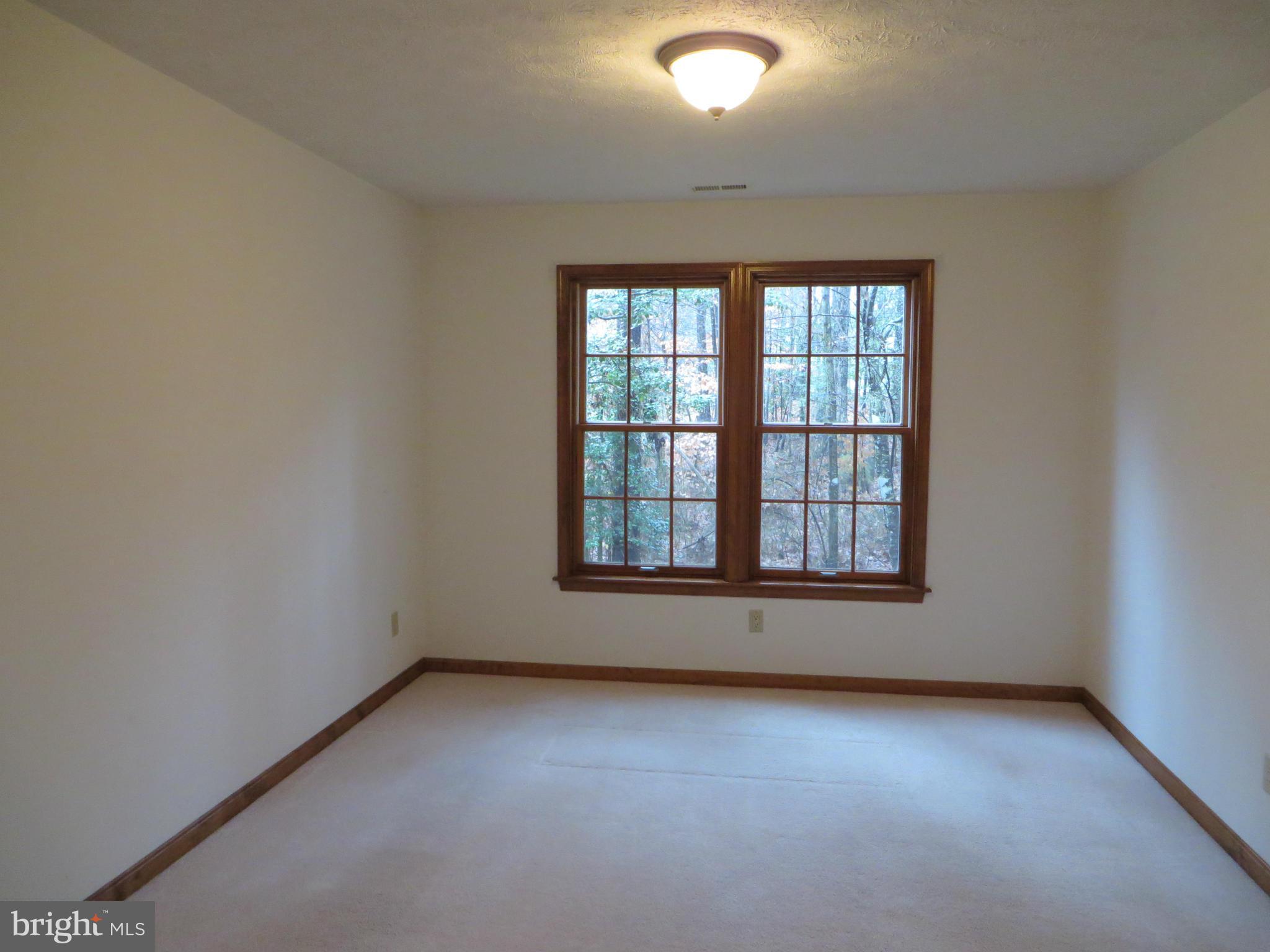 SYCAMORE HOLLOW OF WLDWD - Residential Lease